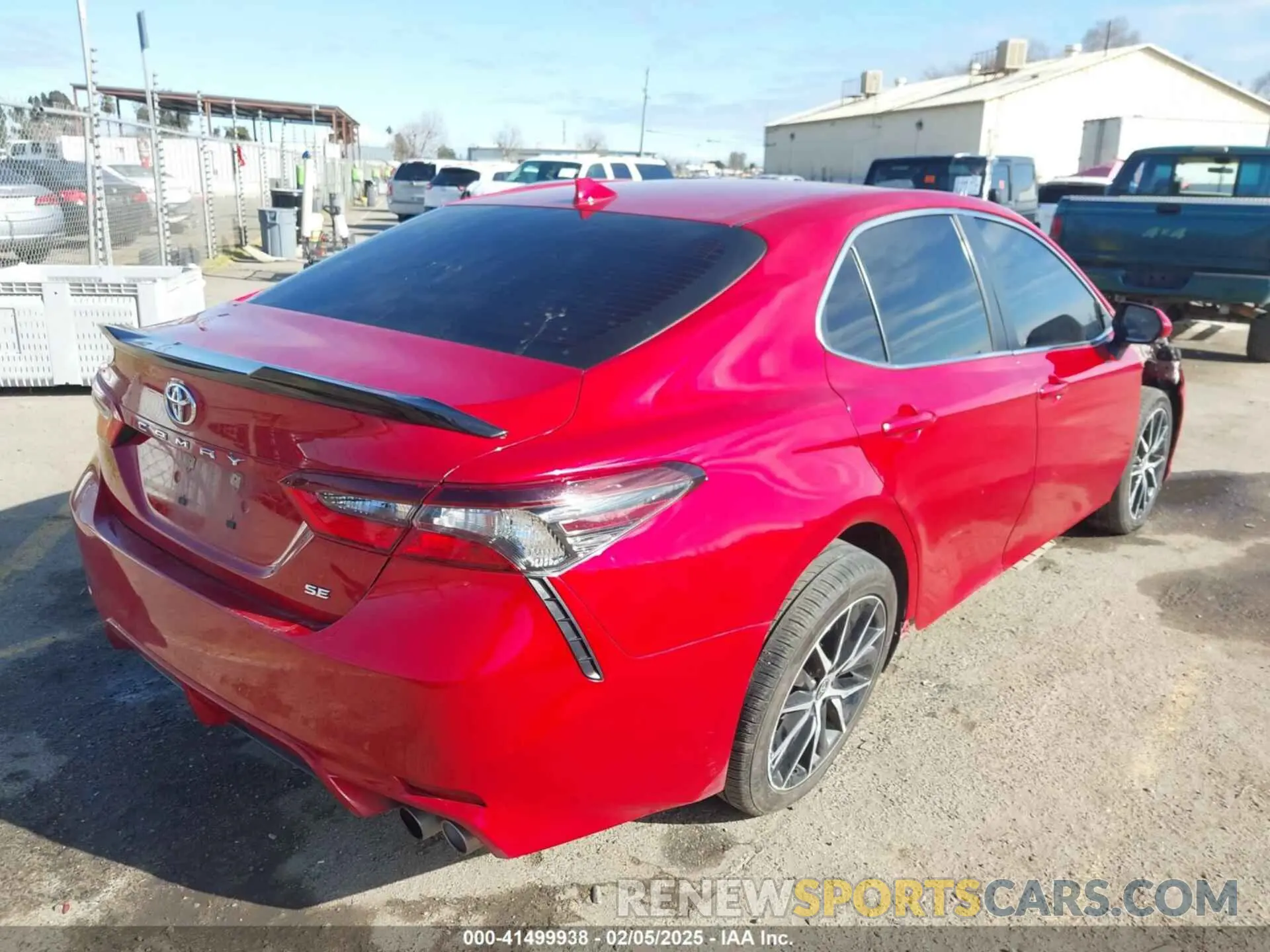4 fotografías del automóvil dañado 4T1G11AK6PU104203 TOYOTA CAMRY 2023