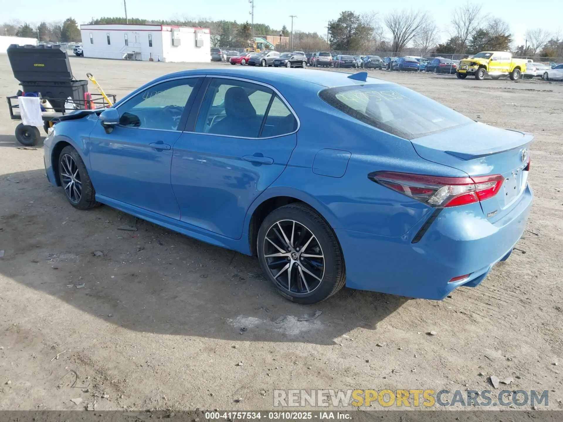 3 fotografías del automóvil dañado 4T1G11AK6PU131577 TOYOTA CAMRY 2023