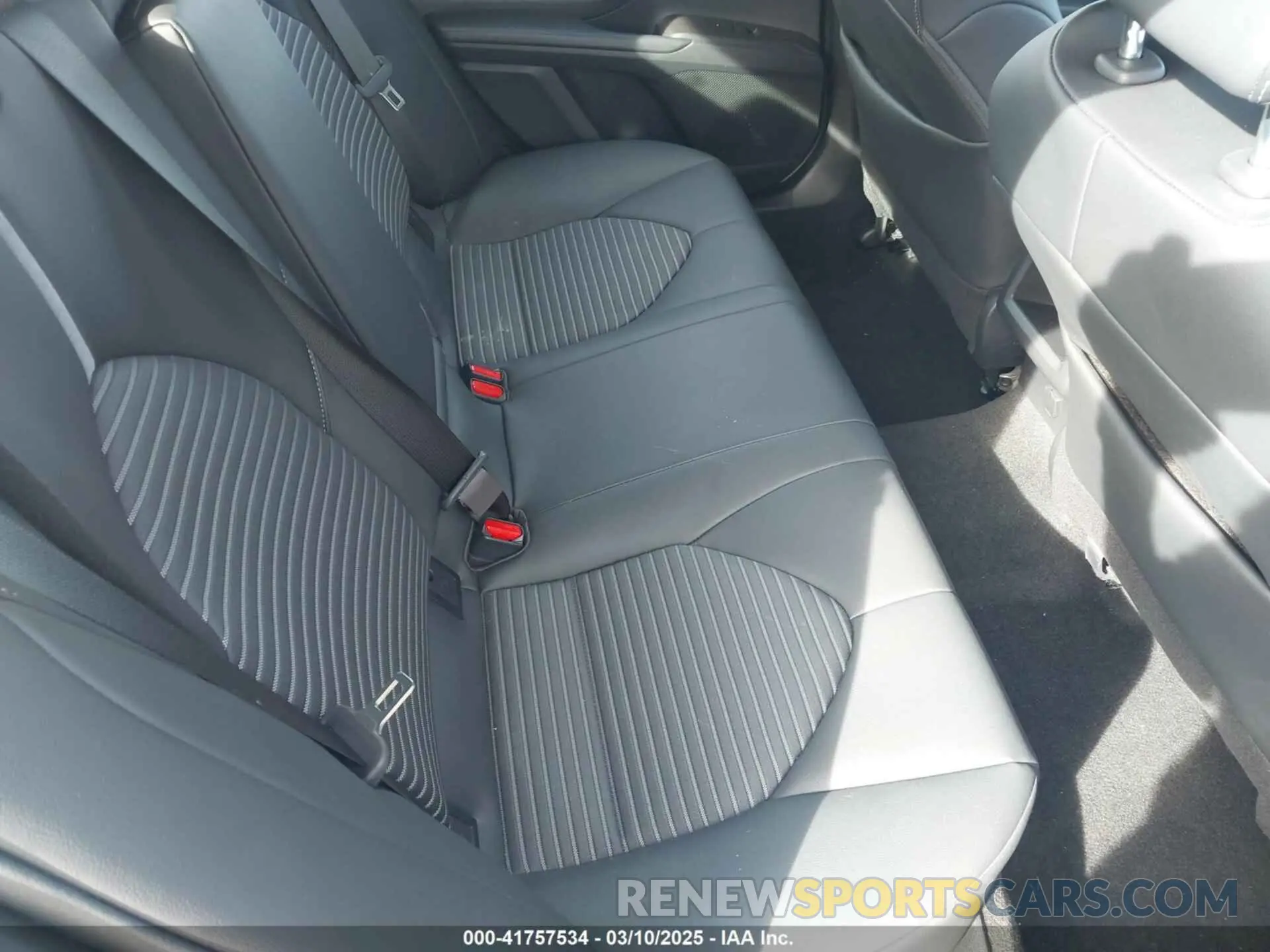 8 fotografías del automóvil dañado 4T1G11AK6PU131577 TOYOTA CAMRY 2023