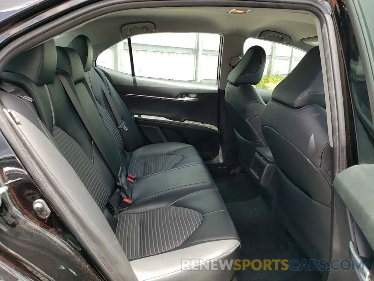 10 fotografías del automóvil dañado 4T1G11AK6PU144927 TOYOTA CAMRY 2023