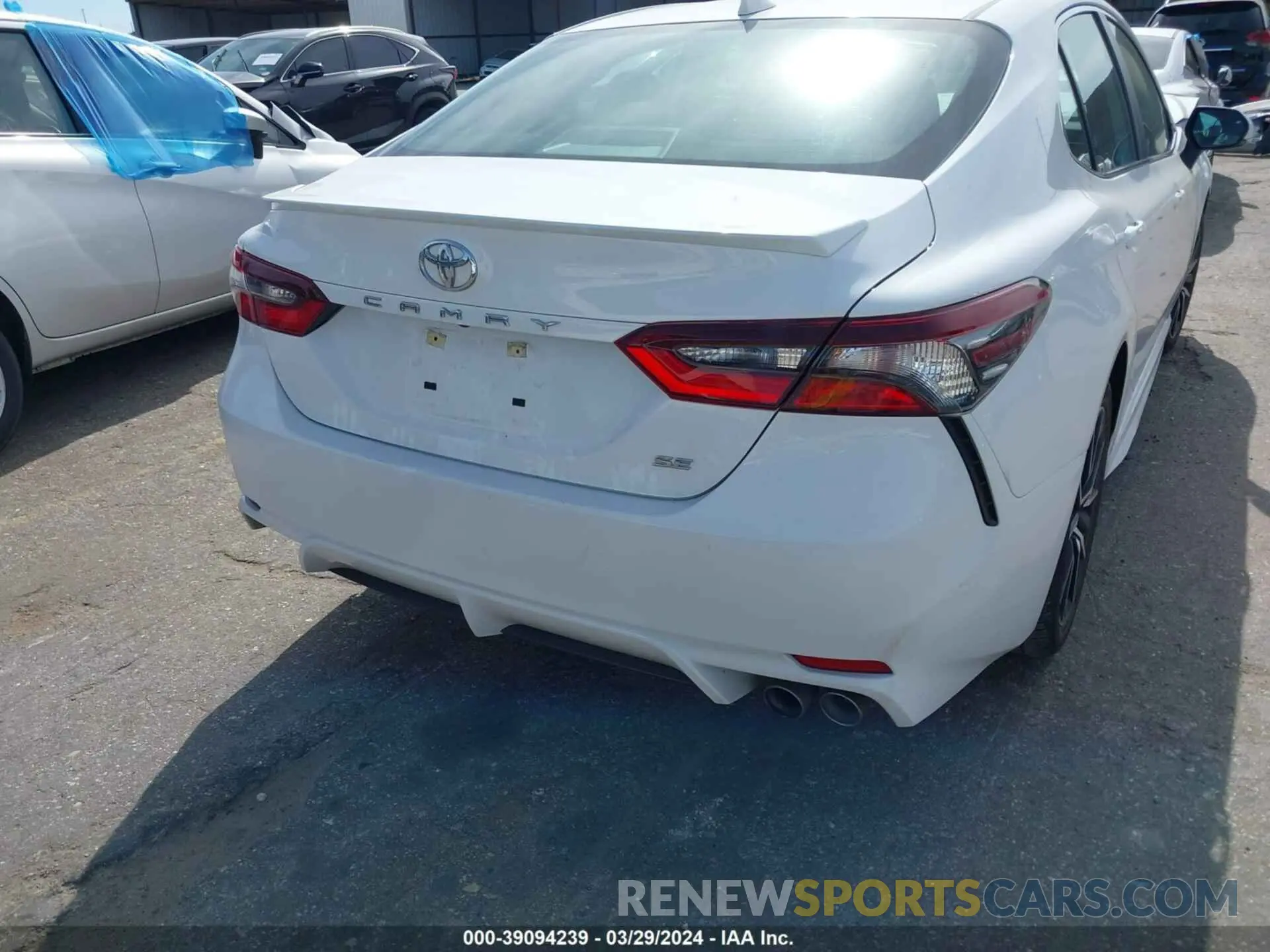 15 fotografías del automóvil dañado 4T1G11AK6PU741950 TOYOTA CAMRY 2023