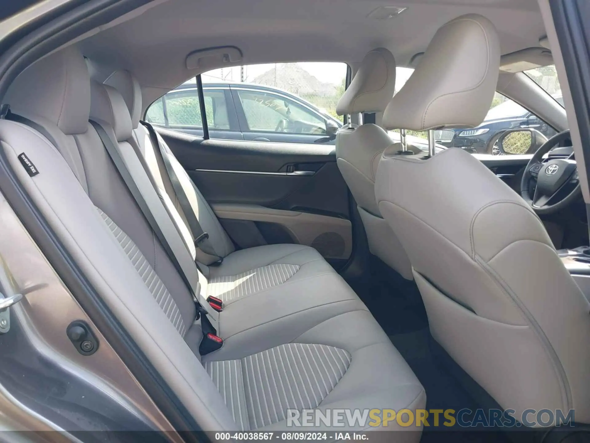 5 fotografías del automóvil dañado 4T1G11AK6PU745674 TOYOTA CAMRY 2023