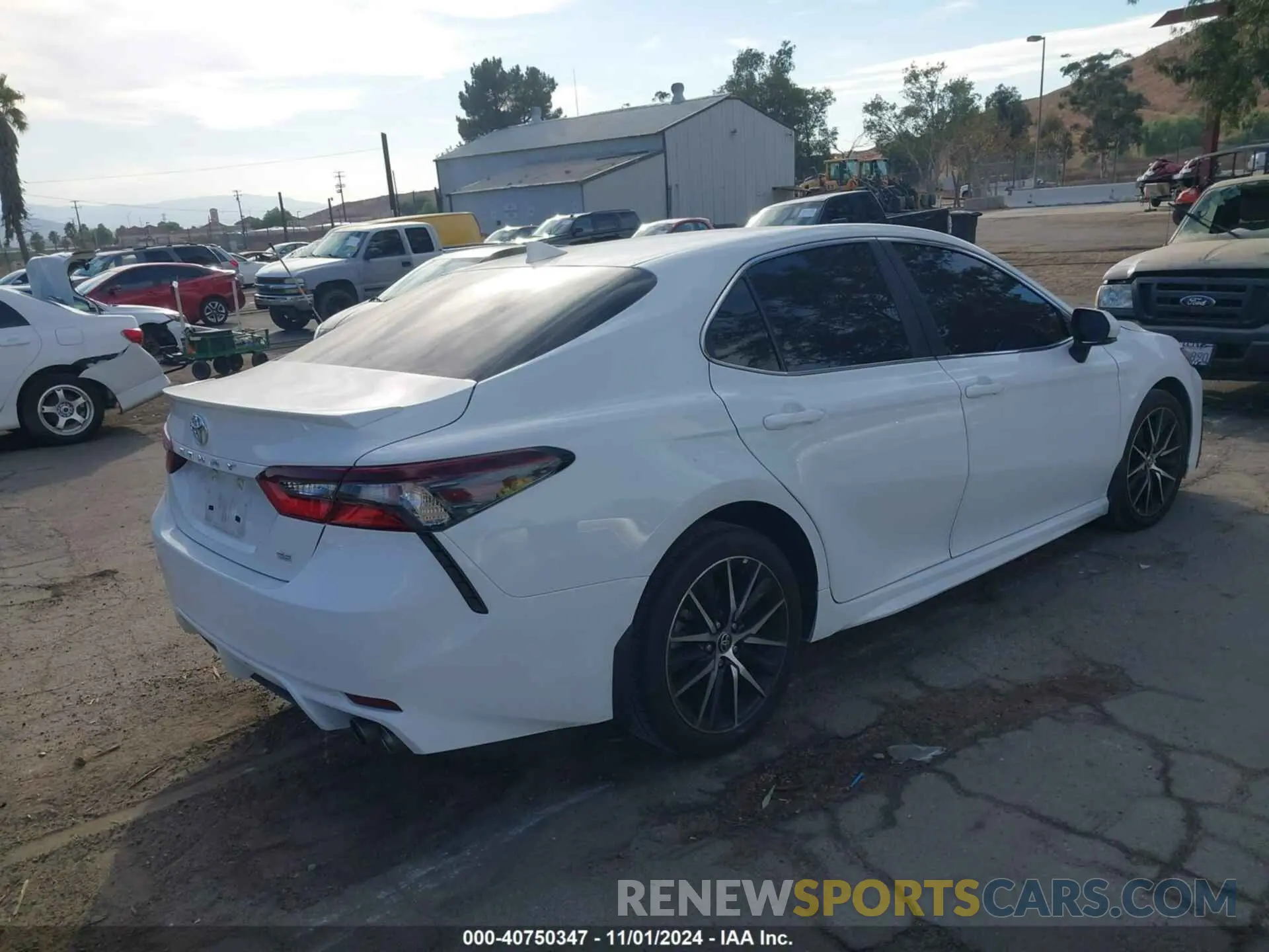 4 fotografías del automóvil dañado 4T1G11AK6PU795216 TOYOTA CAMRY 2023