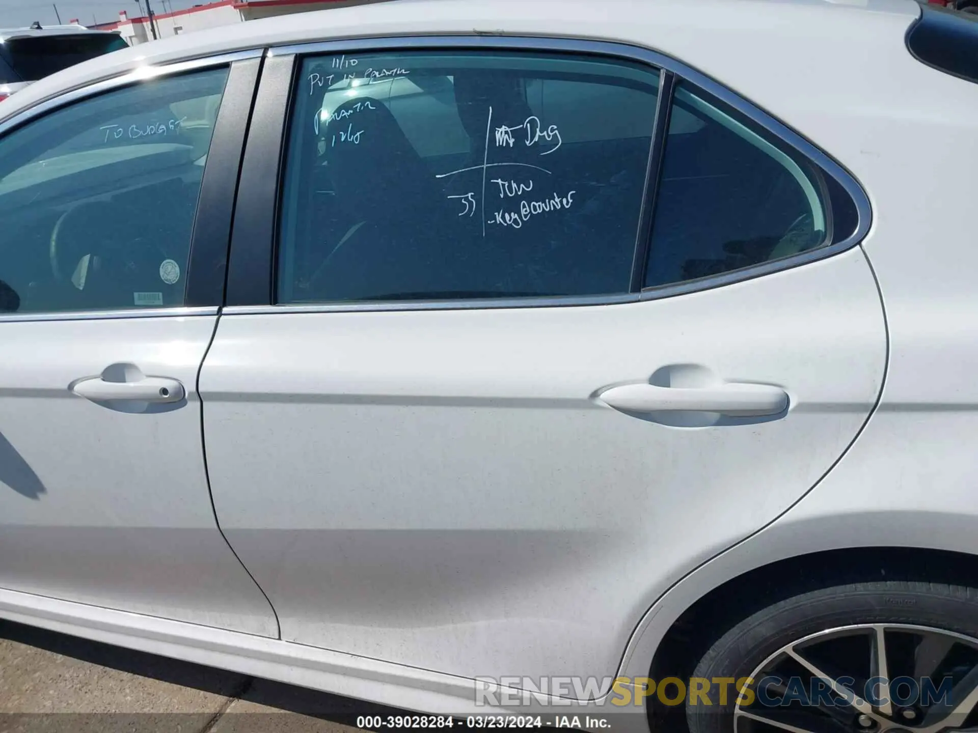 14 fotografías del automóvil dañado 4T1G11AK6PU804397 TOYOTA CAMRY 2023