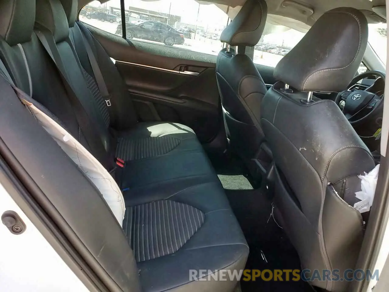 10 fotografías del automóvil dañado 4T1G11AK6PU822219 TOYOTA CAMRY 2023
