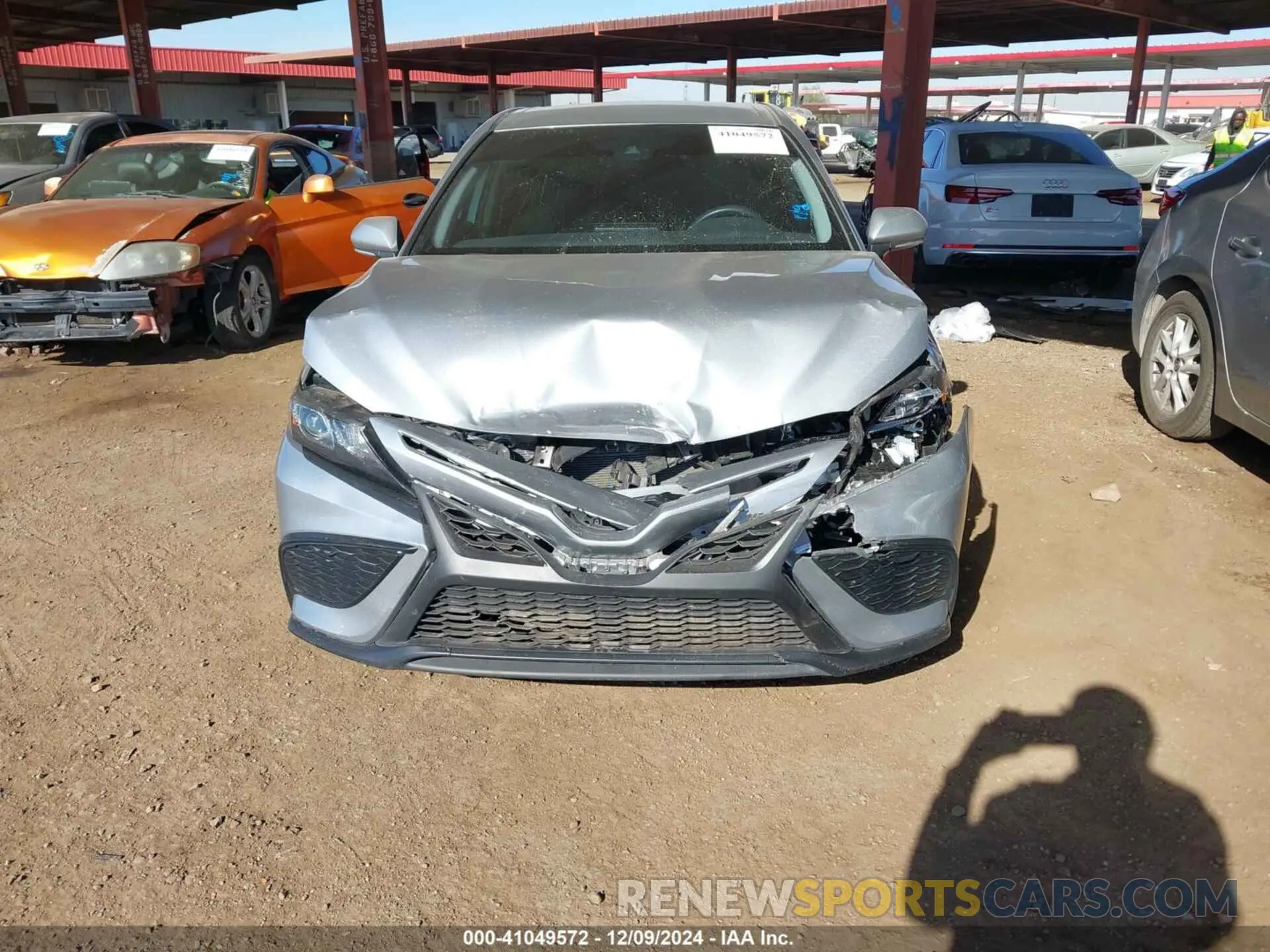 12 fotografías del automóvil dañado 4T1G11AK6PU835889 TOYOTA CAMRY 2023
