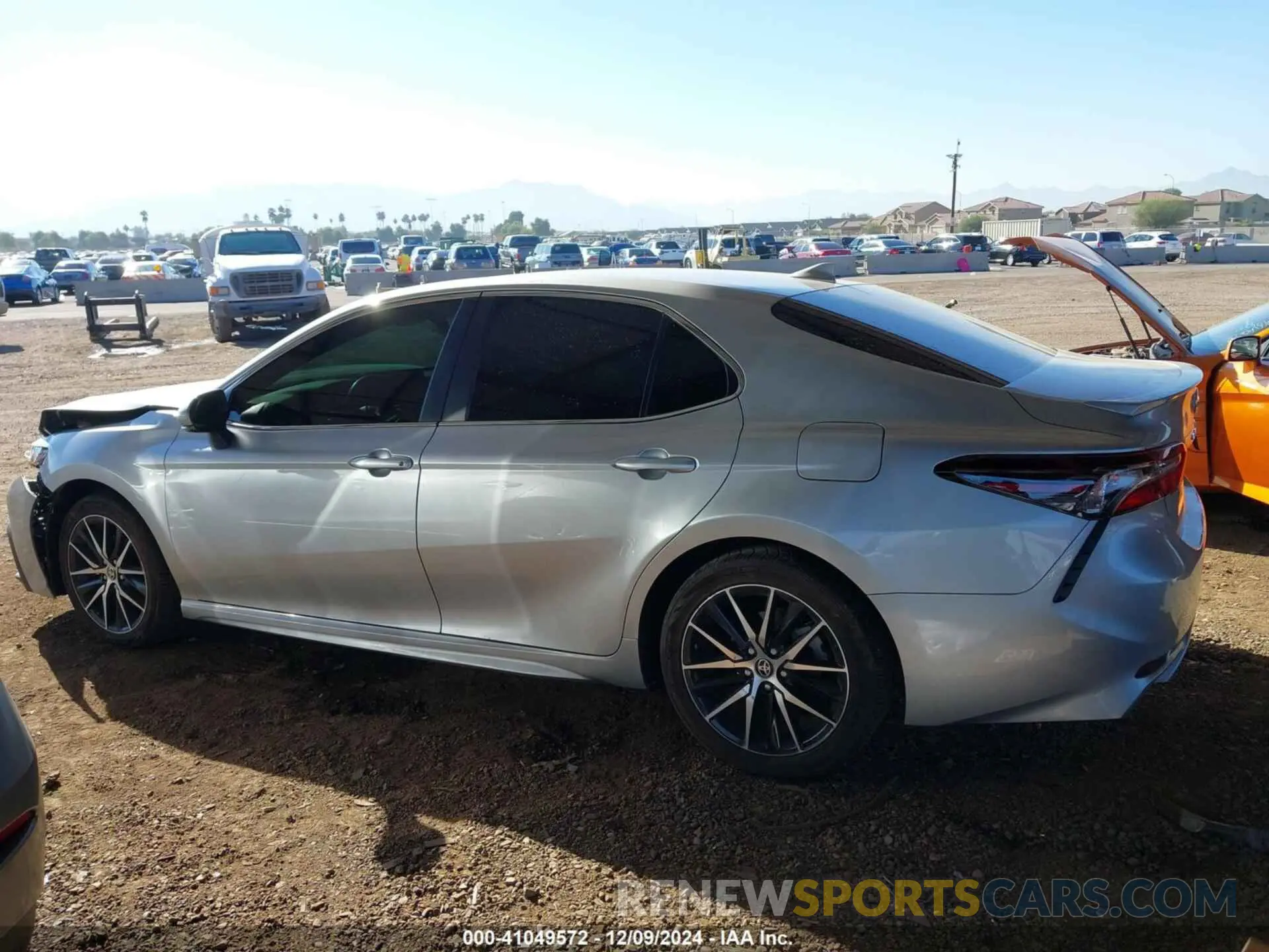 14 fotografías del automóvil dañado 4T1G11AK6PU835889 TOYOTA CAMRY 2023