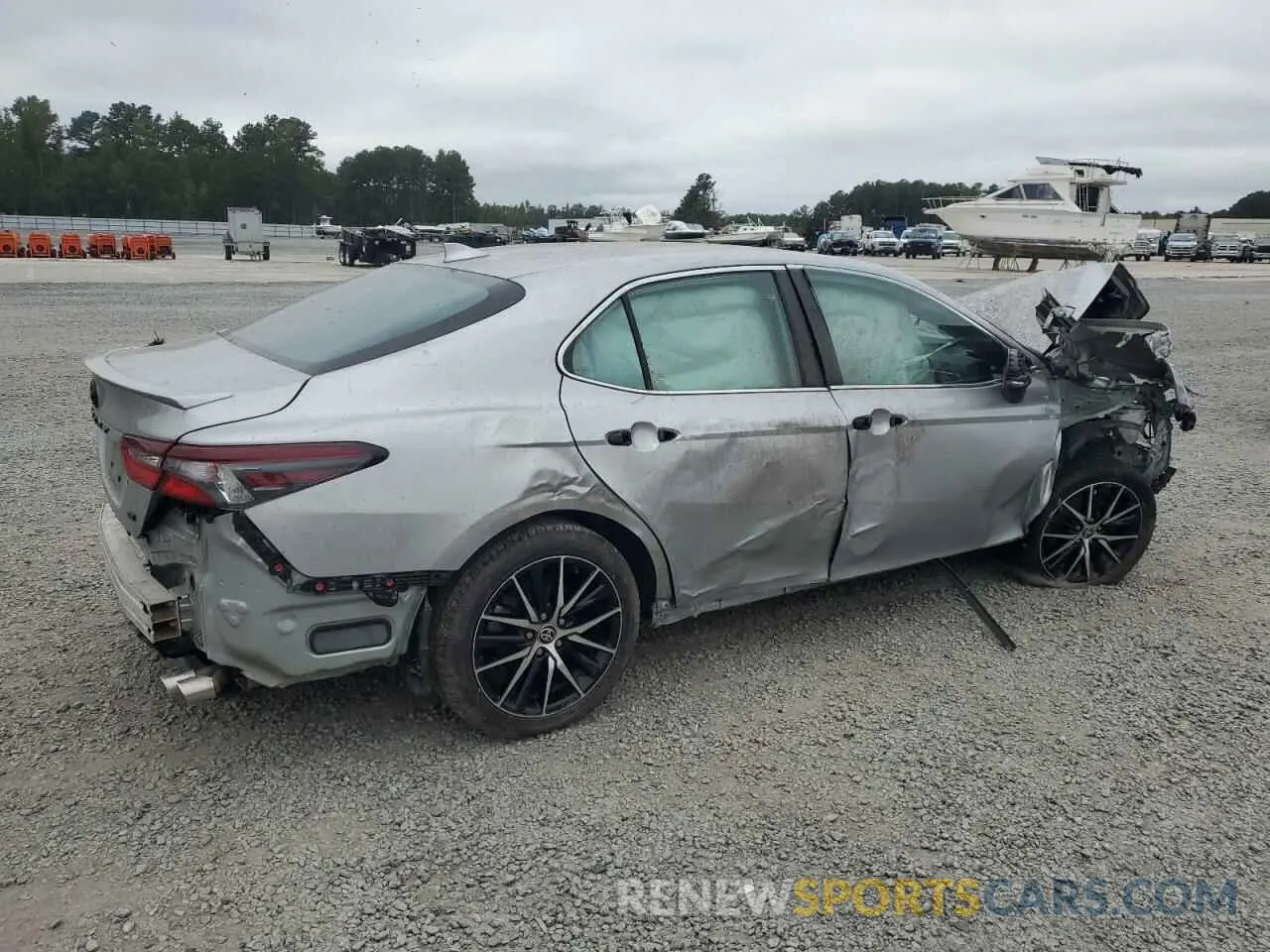 3 fotografías del automóvil dañado 4T1G11AK7PU100497 TOYOTA CAMRY 2023