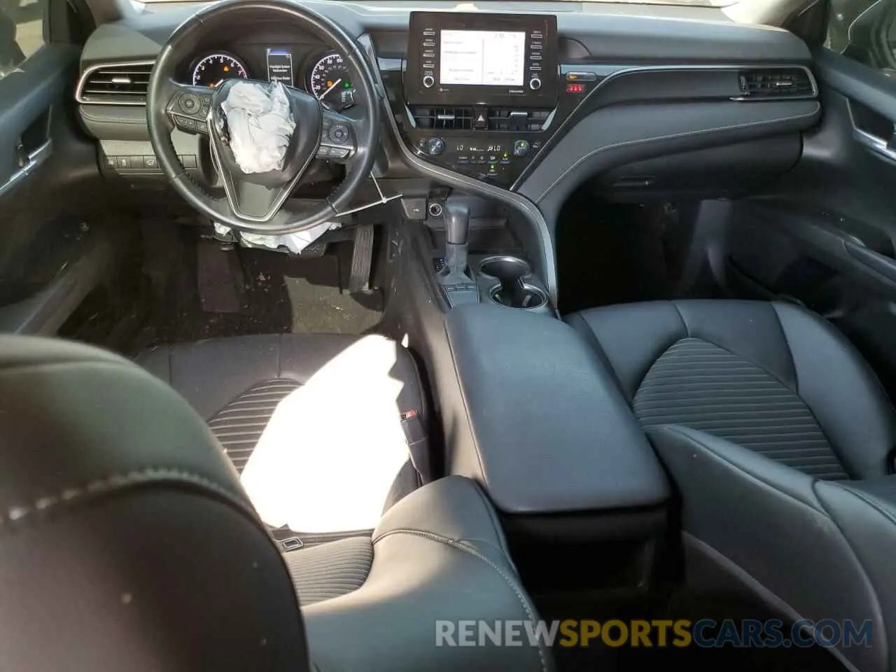 8 fotografías del automóvil dañado 4T1G11AK7PU113752 TOYOTA CAMRY 2023