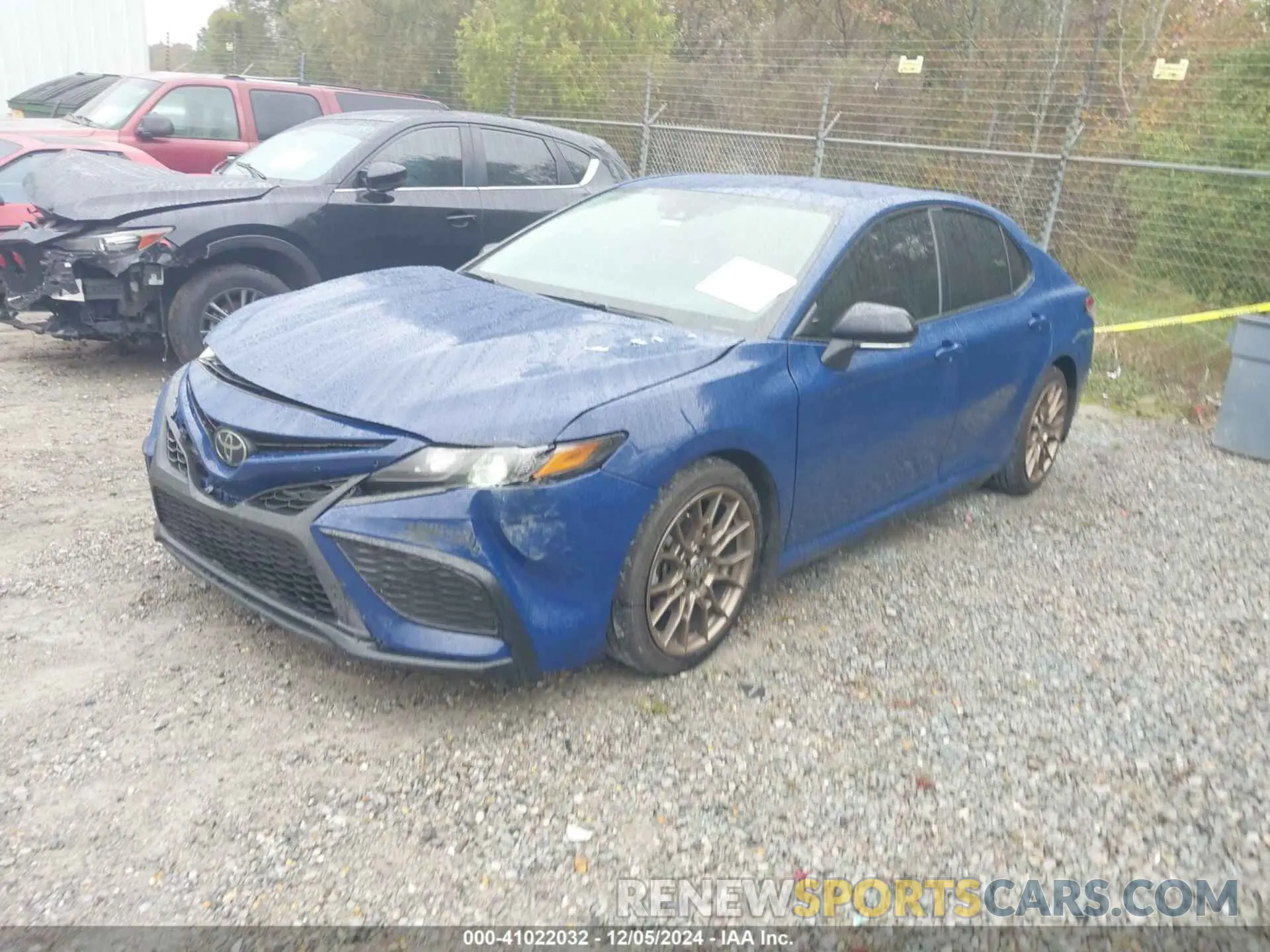 2 fotografías del automóvil dañado 4T1G11AK7PU135301 TOYOTA CAMRY 2023