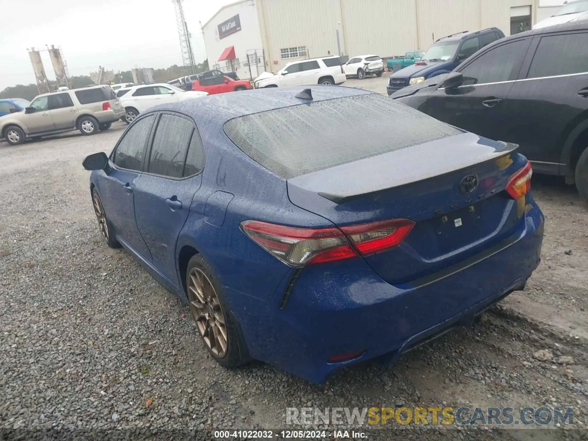 3 fotografías del automóvil dañado 4T1G11AK7PU135301 TOYOTA CAMRY 2023