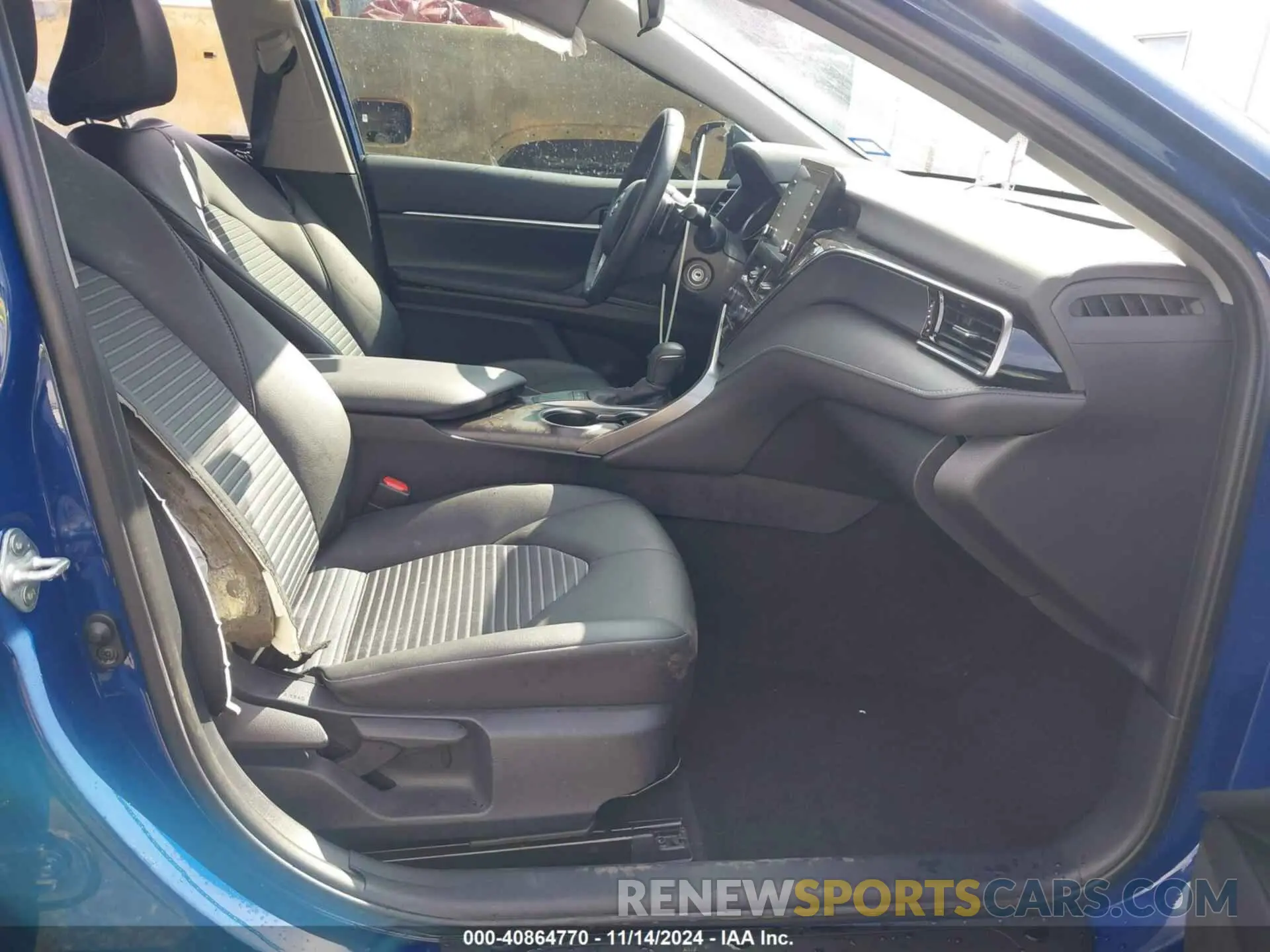 5 fotografías del automóvil dañado 4T1G11AK7PU173093 TOYOTA CAMRY 2023