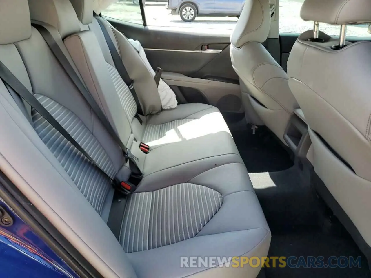 10 fotografías del automóvil dañado 4T1G11AK7PU173983 TOYOTA CAMRY 2023