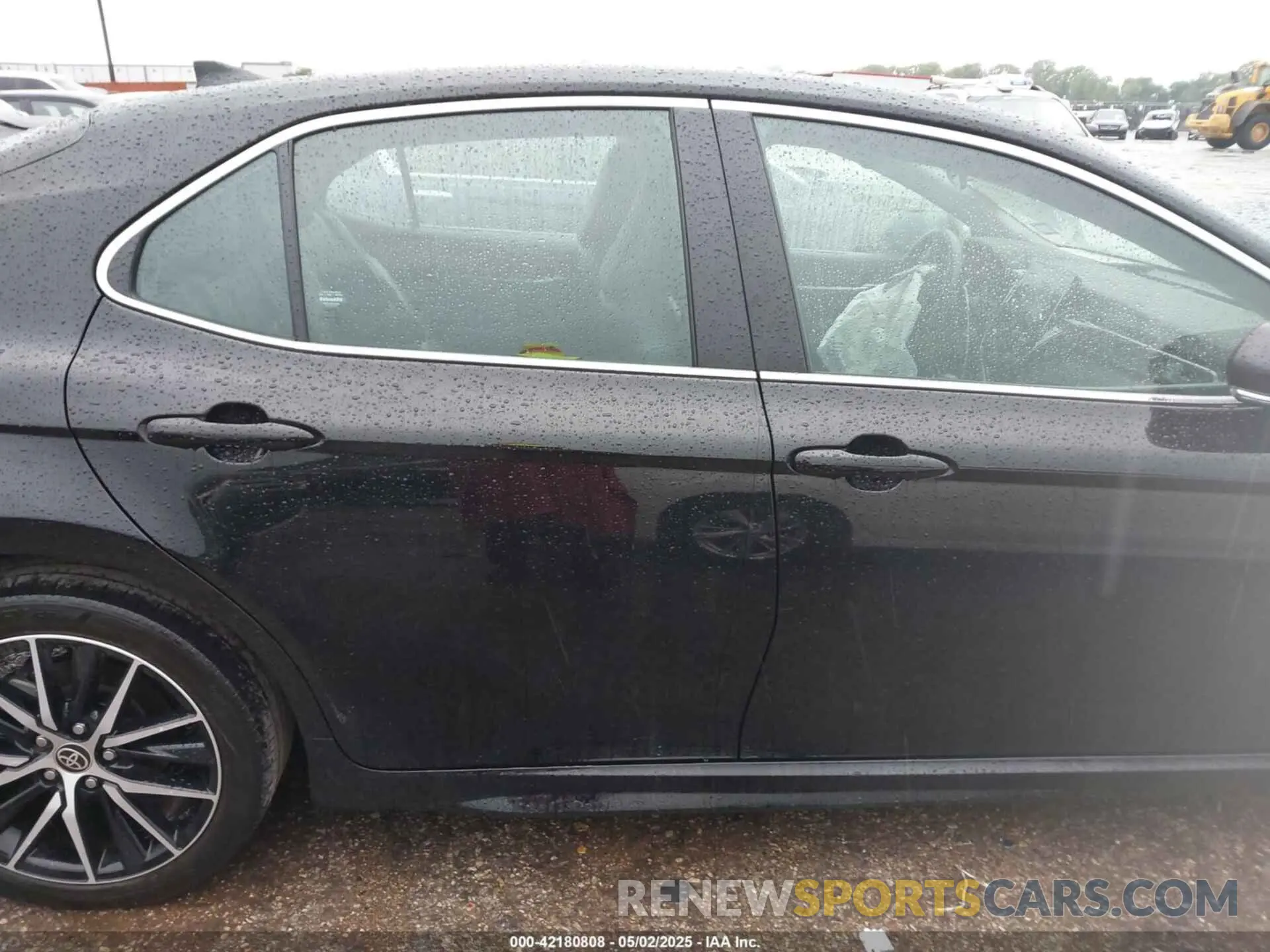 13 fotografías del automóvil dañado 4T1G11AK7PU736918 TOYOTA CAMRY 2023
