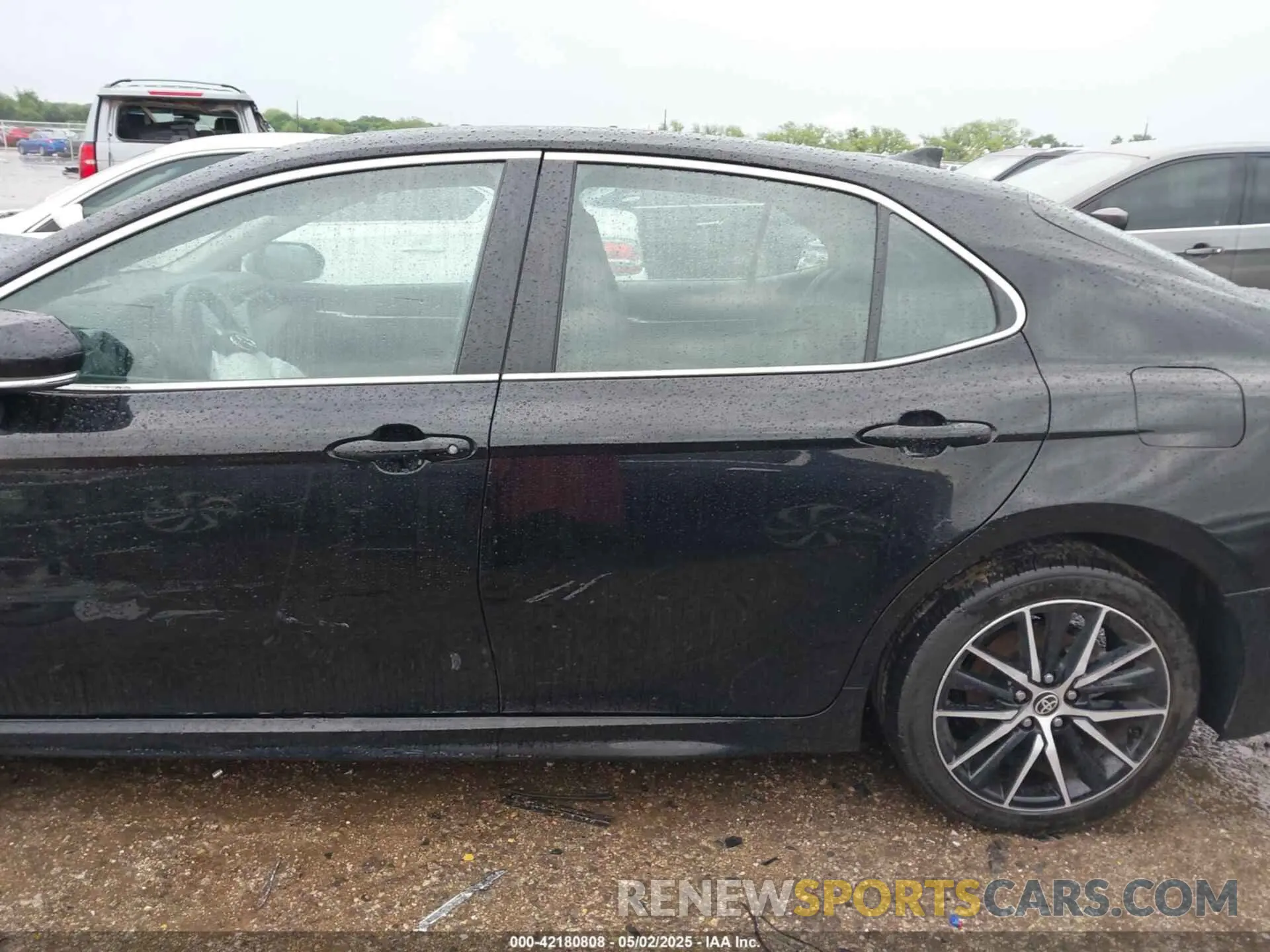 14 fotografías del automóvil dañado 4T1G11AK7PU736918 TOYOTA CAMRY 2023