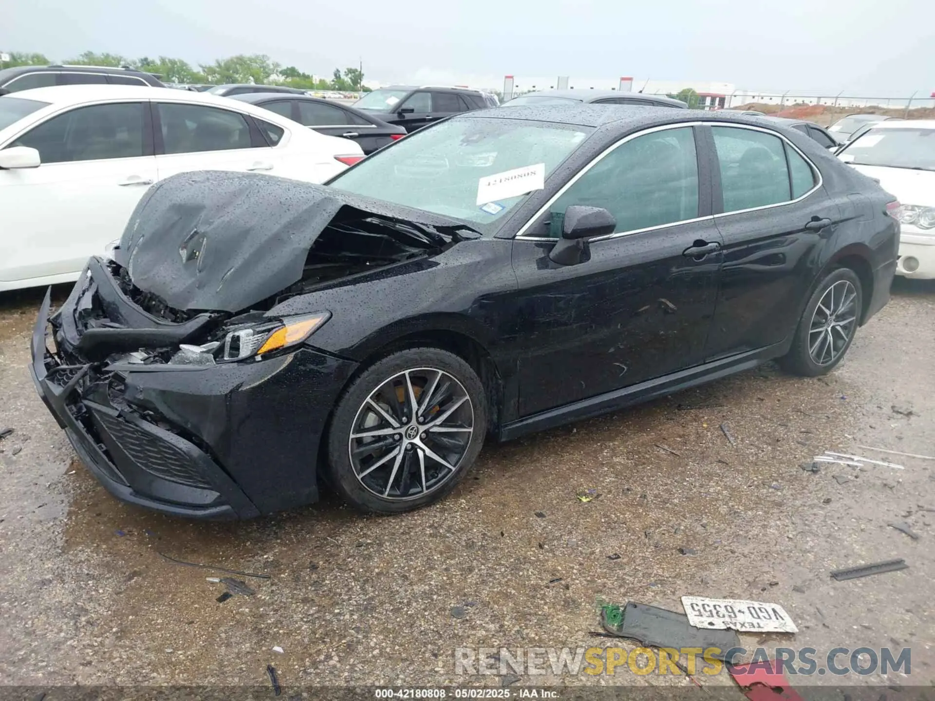 2 fotografías del automóvil dañado 4T1G11AK7PU736918 TOYOTA CAMRY 2023