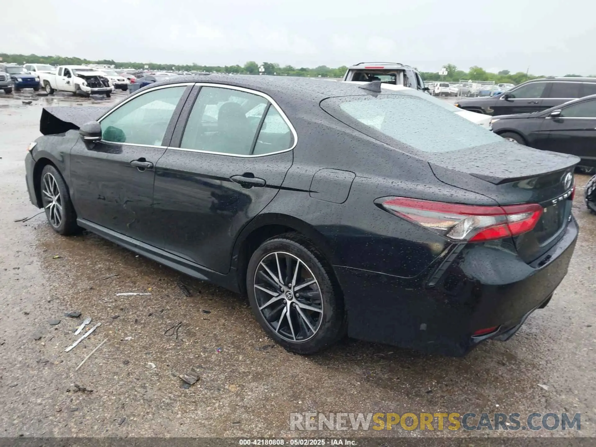 3 fotografías del automóvil dañado 4T1G11AK7PU736918 TOYOTA CAMRY 2023