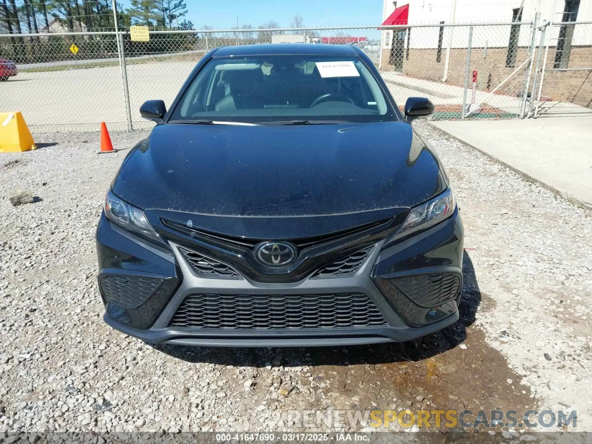 12 fotografías del automóvil dañado 4T1G11AK7PU746798 TOYOTA CAMRY 2023