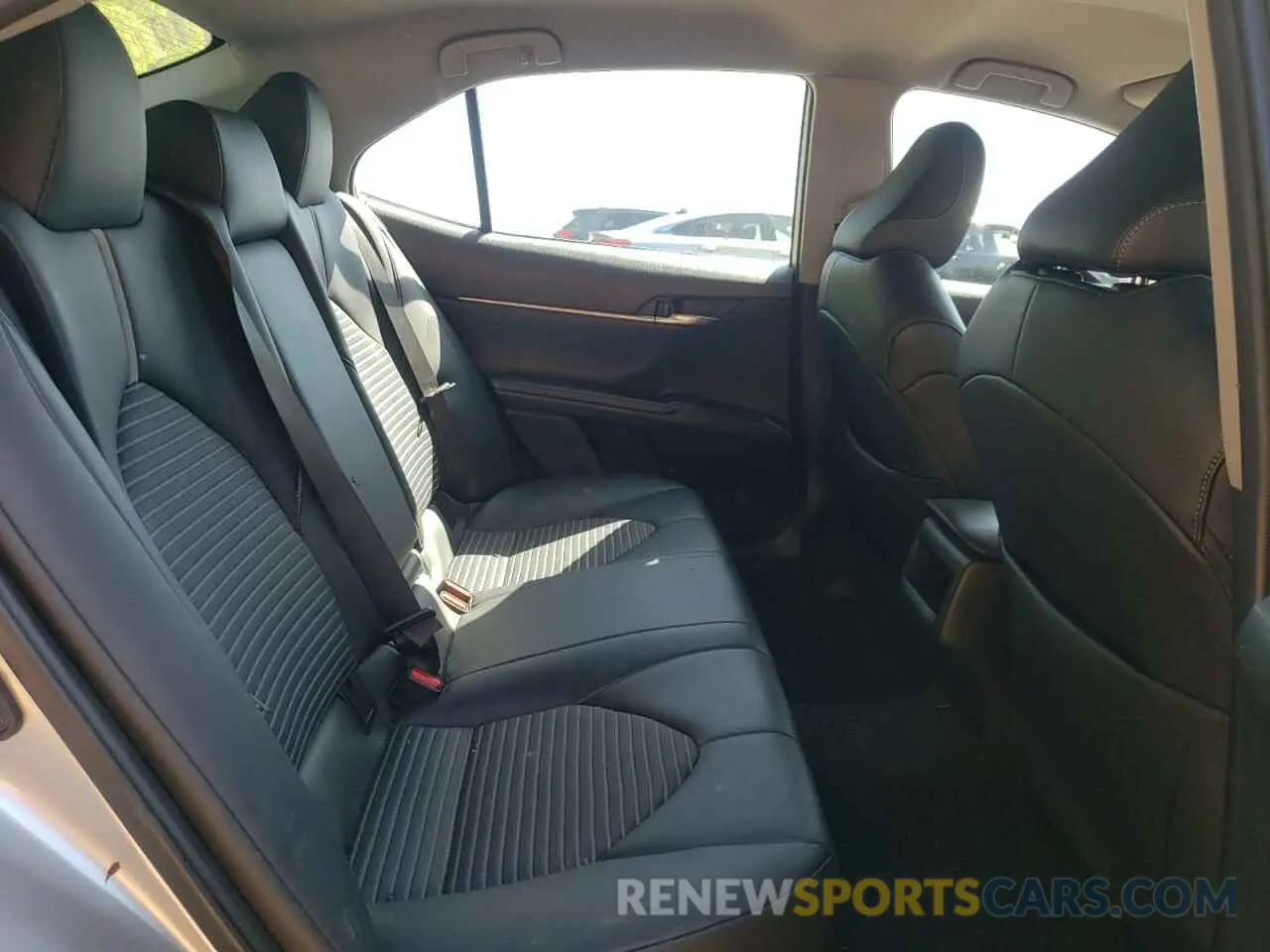 11 fotografías del automóvil dañado 4T1G11AK7PU779445 TOYOTA CAMRY 2023