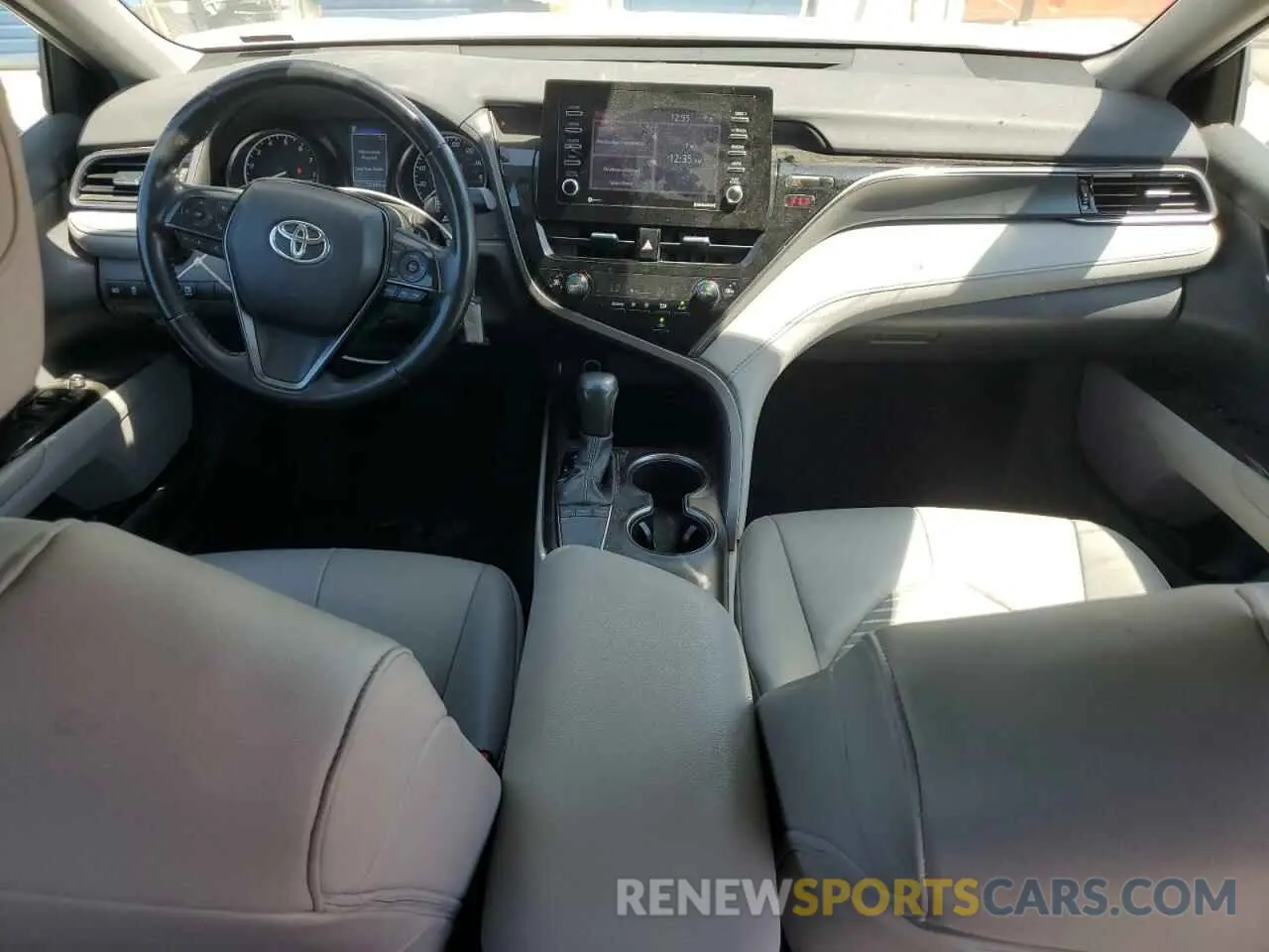 8 fotografías del automóvil dañado 4T1G11AK7PU783494 TOYOTA CAMRY 2023