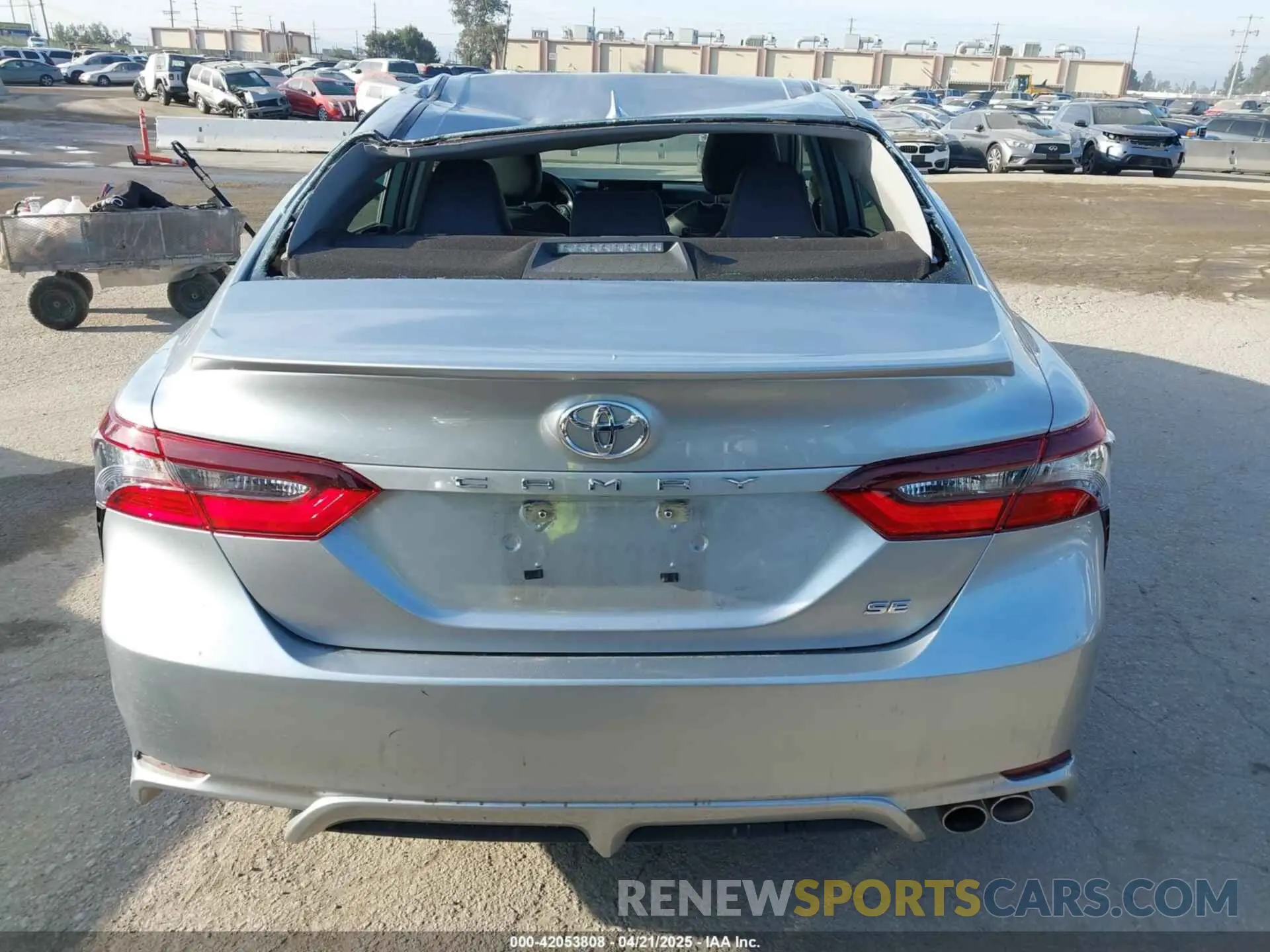 16 fotografías del automóvil dañado 4T1G11AK7PU789781 TOYOTA CAMRY 2023