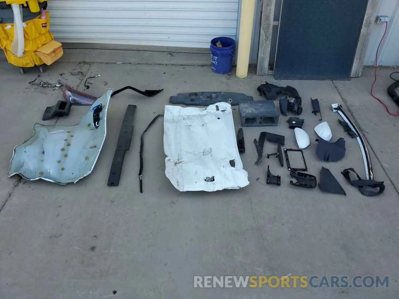 12 fotografías del automóvil dañado 4T1G11AK7PU803419 TOYOTA CAMRY 2023