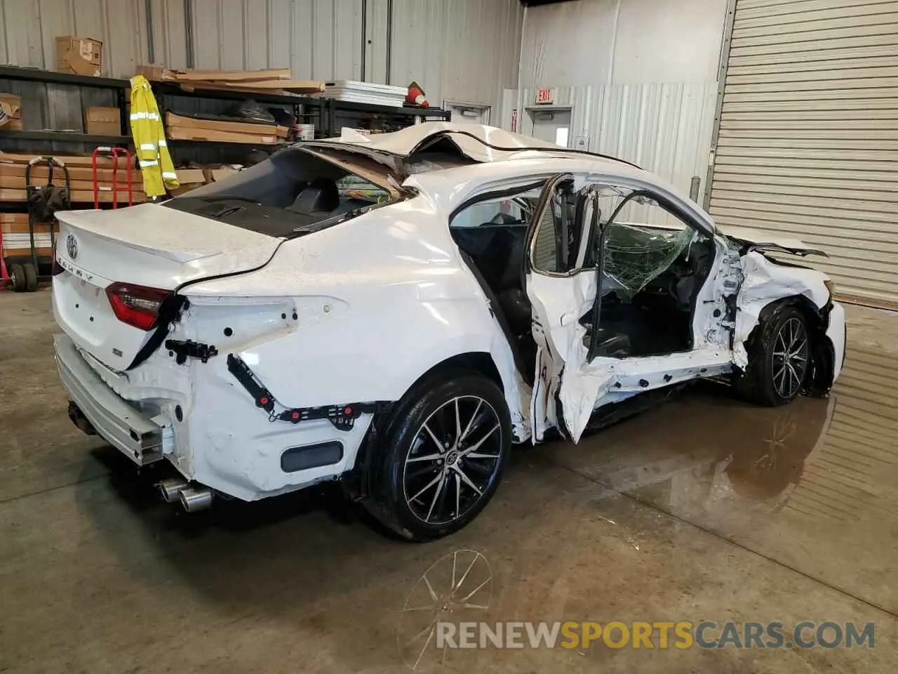 3 fotografías del automóvil dañado 4T1G11AK7PU803419 TOYOTA CAMRY 2023