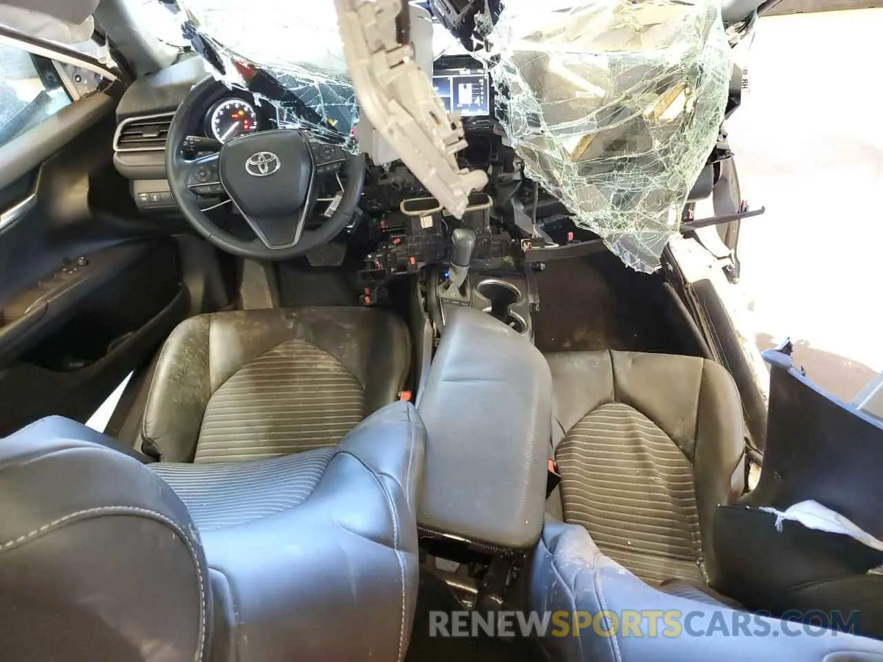 8 fotografías del automóvil dañado 4T1G11AK7PU803419 TOYOTA CAMRY 2023