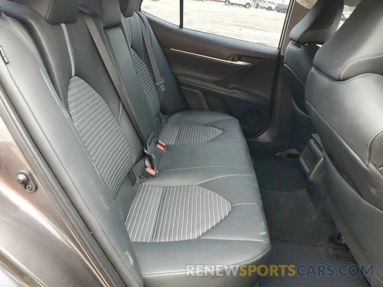 10 fotografías del automóvil dañado 4T1G11AK7PU806370 TOYOTA CAMRY 2023