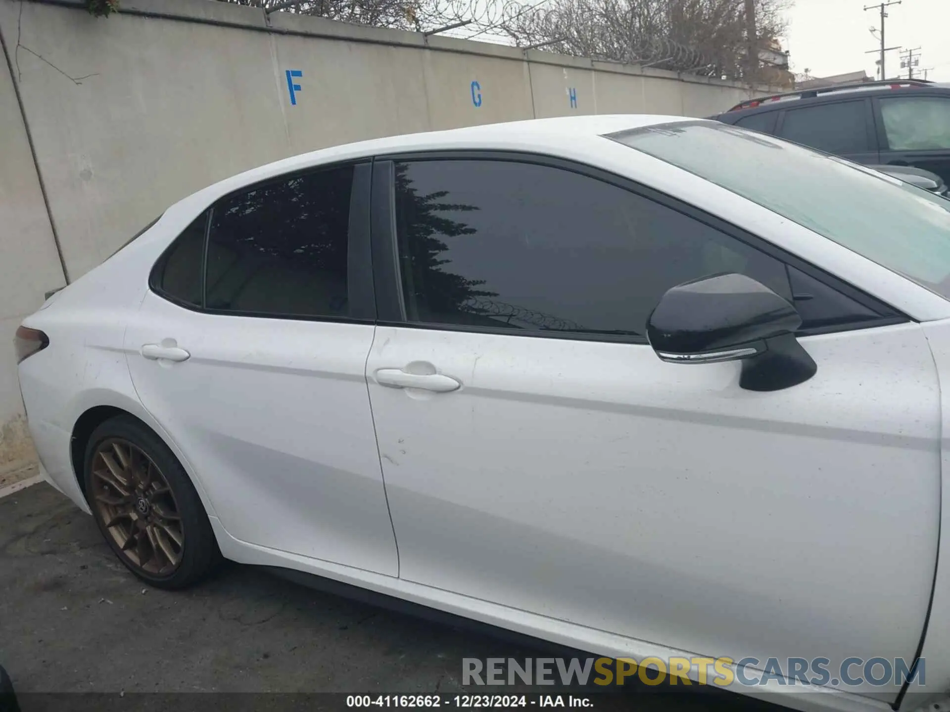 13 fotografías del automóvil dañado 4T1G11AK8PU114540 TOYOTA CAMRY 2023