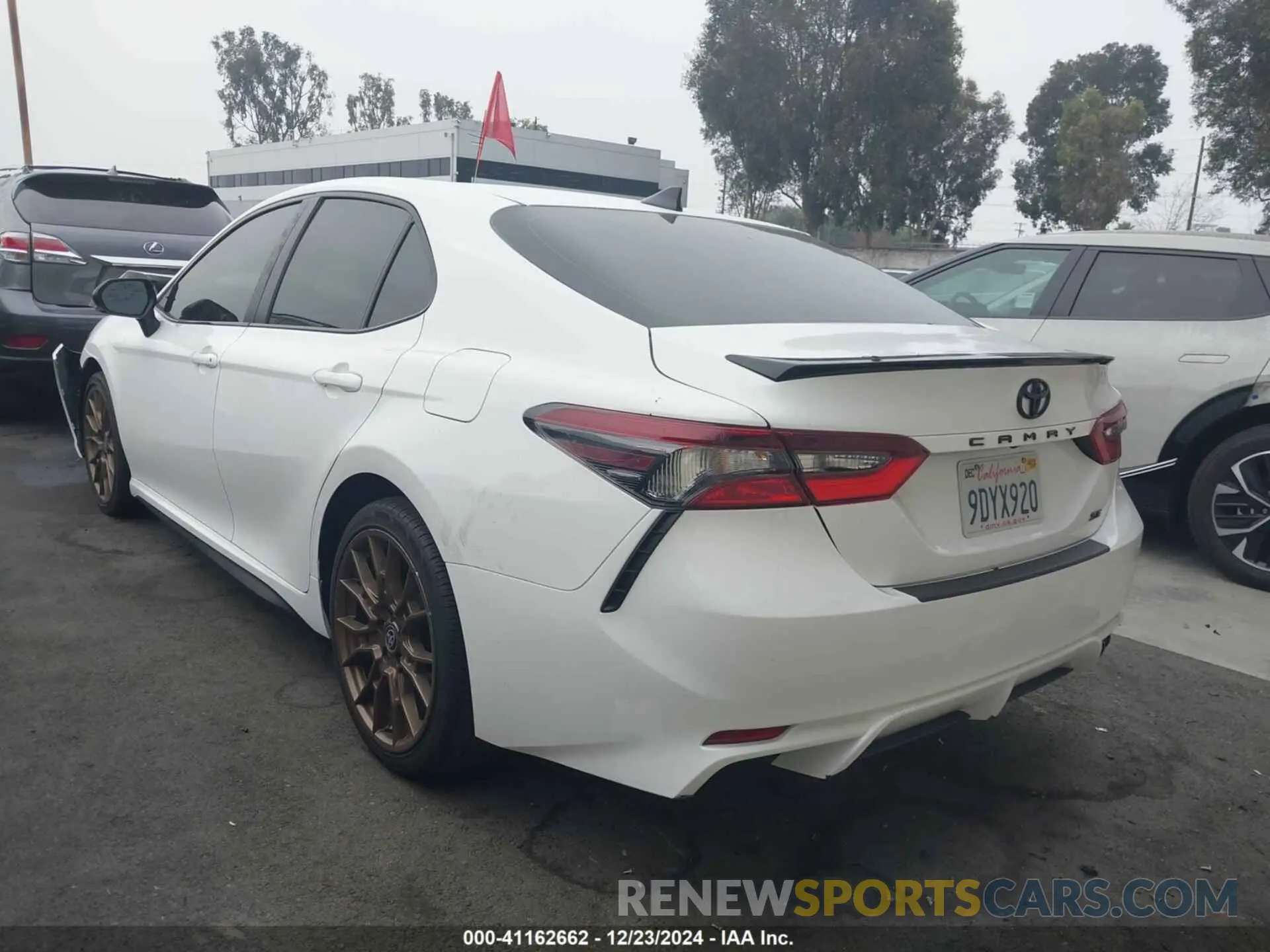 3 fotografías del automóvil dañado 4T1G11AK8PU114540 TOYOTA CAMRY 2023