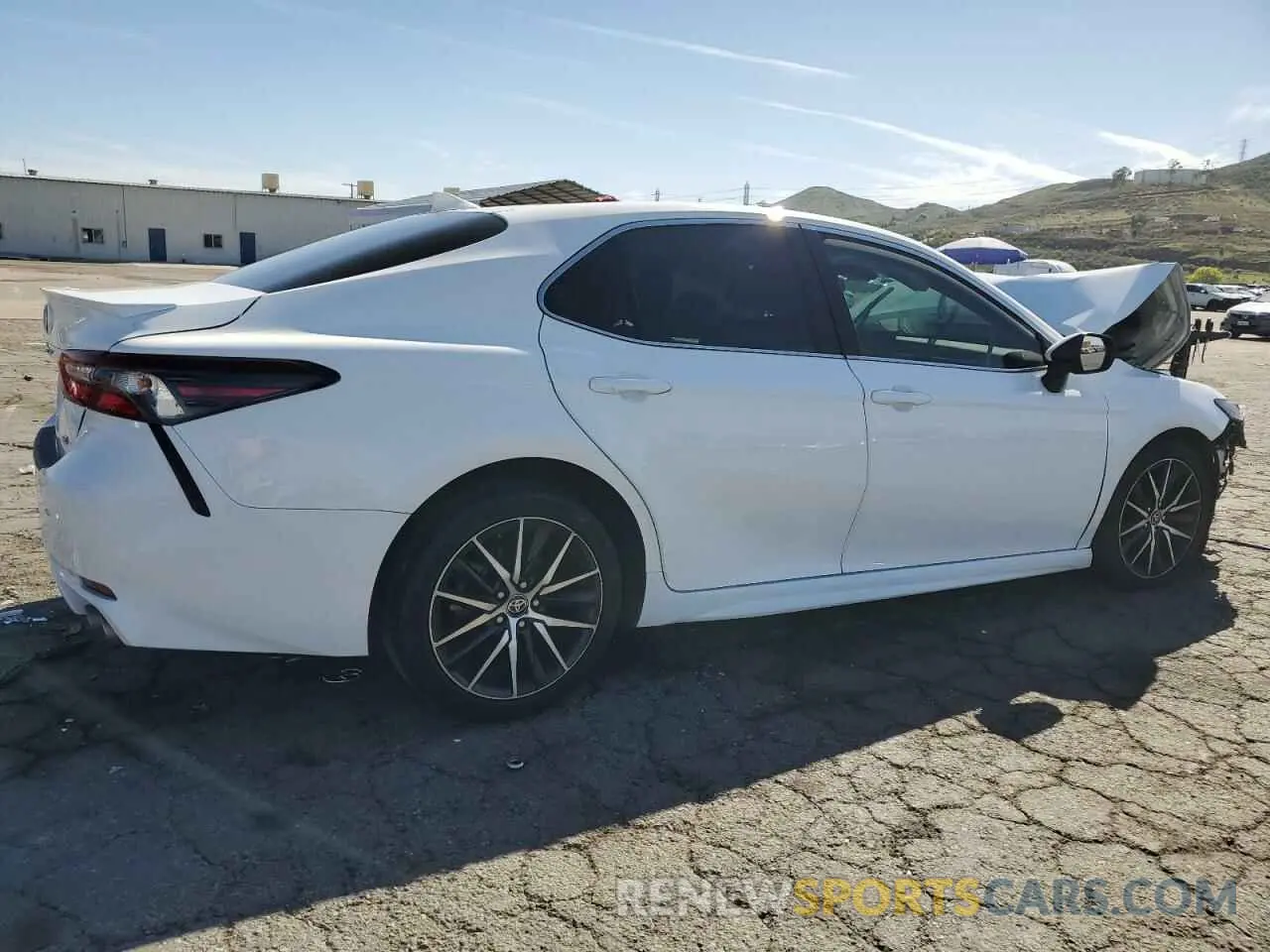3 fotografías del automóvil dañado 4T1G11AK8PU118362 TOYOTA CAMRY 2023