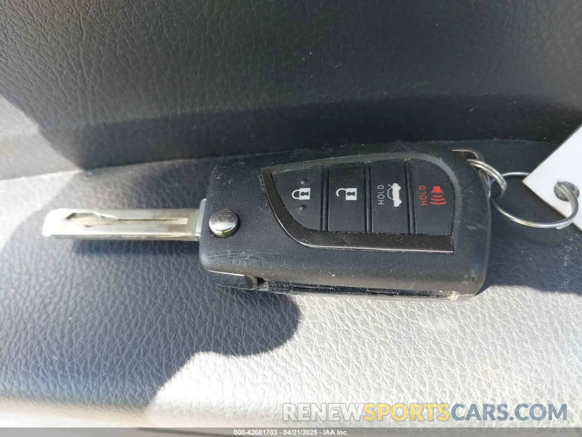 11 fotografías del automóvil dañado 4T1G11AK8PU146534 TOYOTA CAMRY 2023