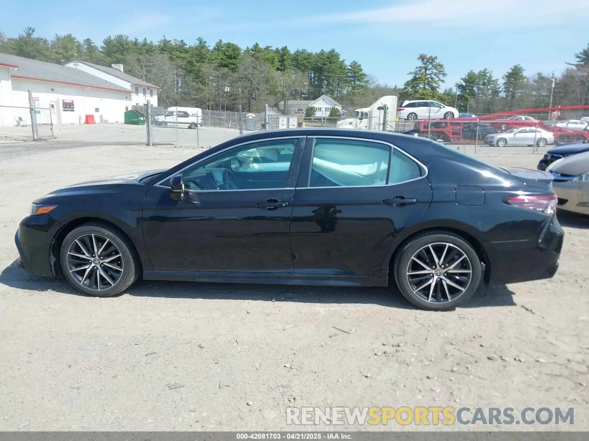 14 fotografías del automóvil dañado 4T1G11AK8PU146534 TOYOTA CAMRY 2023