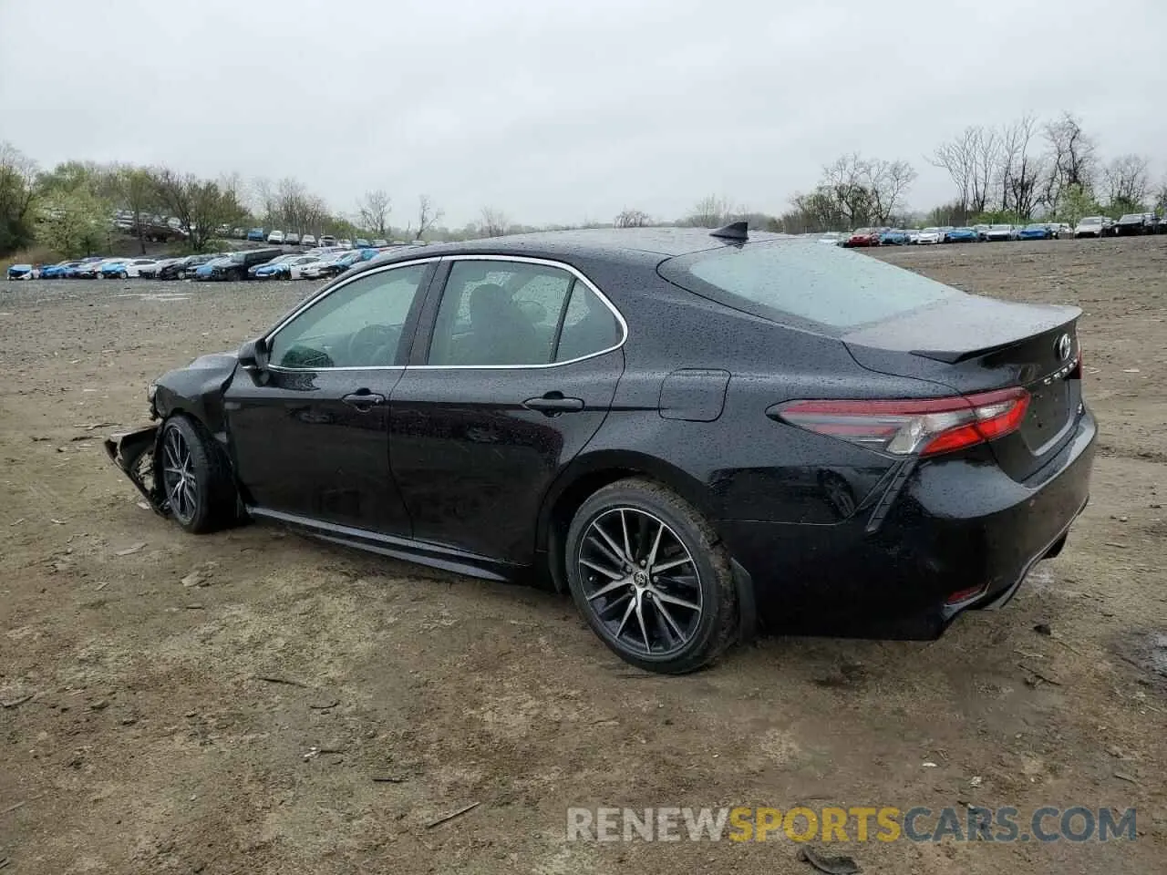 2 fotografías del automóvil dañado 4T1G11AK8PU721196 TOYOTA CAMRY 2023