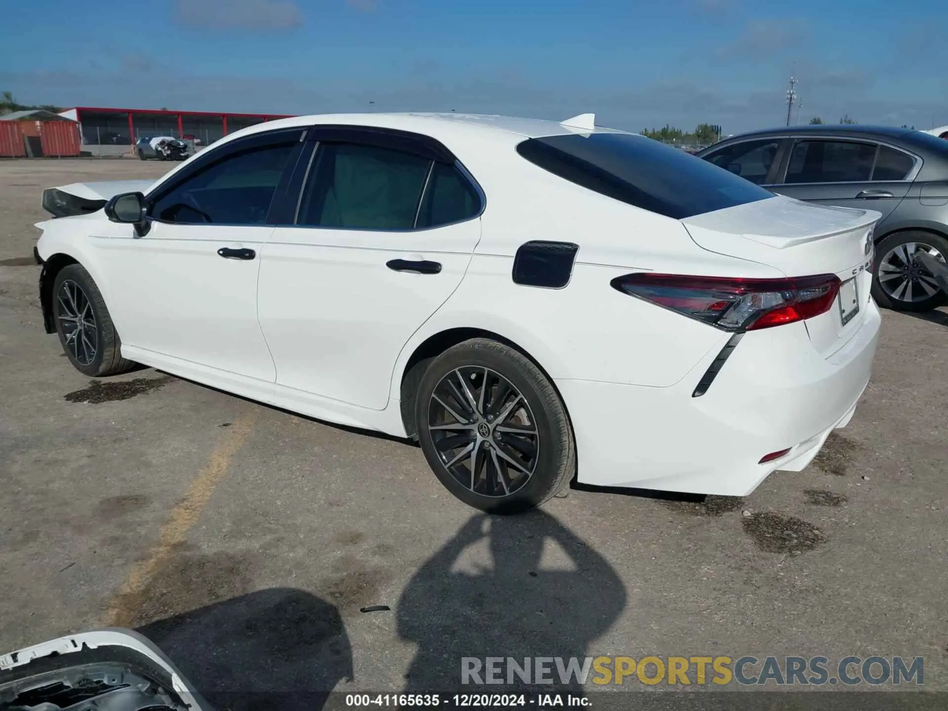 3 fotografías del automóvil dañado 4T1G11AK8PU732392 TOYOTA CAMRY 2023