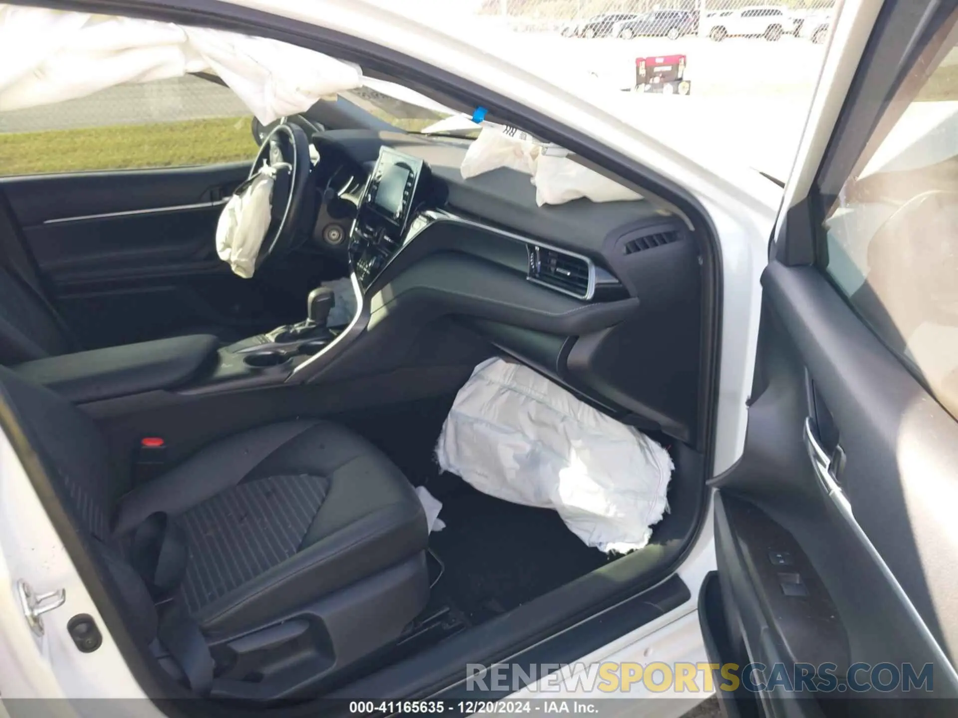 5 fotografías del automóvil dañado 4T1G11AK8PU732392 TOYOTA CAMRY 2023