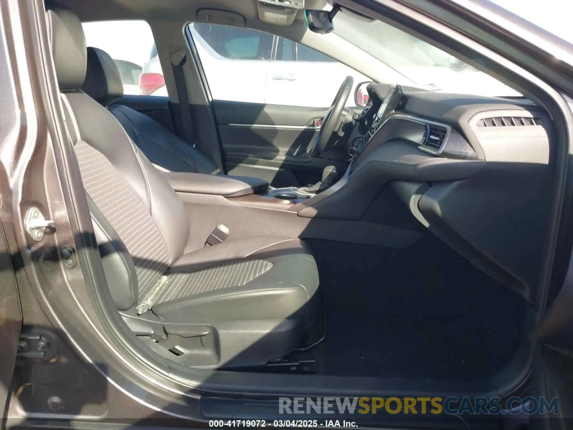 5 fotografías del automóvil dañado 4T1G11AK8PU781060 TOYOTA CAMRY 2023