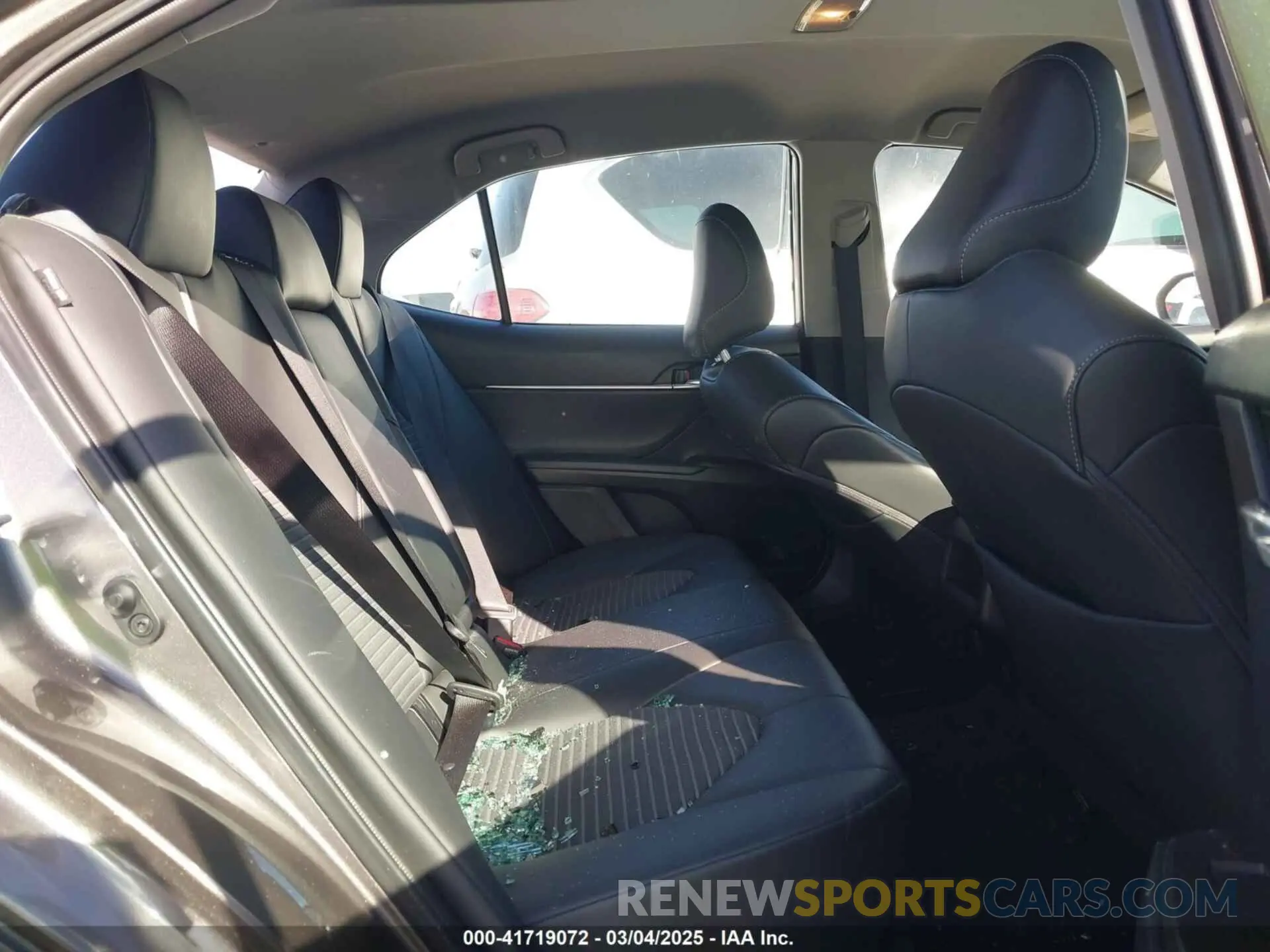 8 fotografías del automóvil dañado 4T1G11AK8PU781060 TOYOTA CAMRY 2023