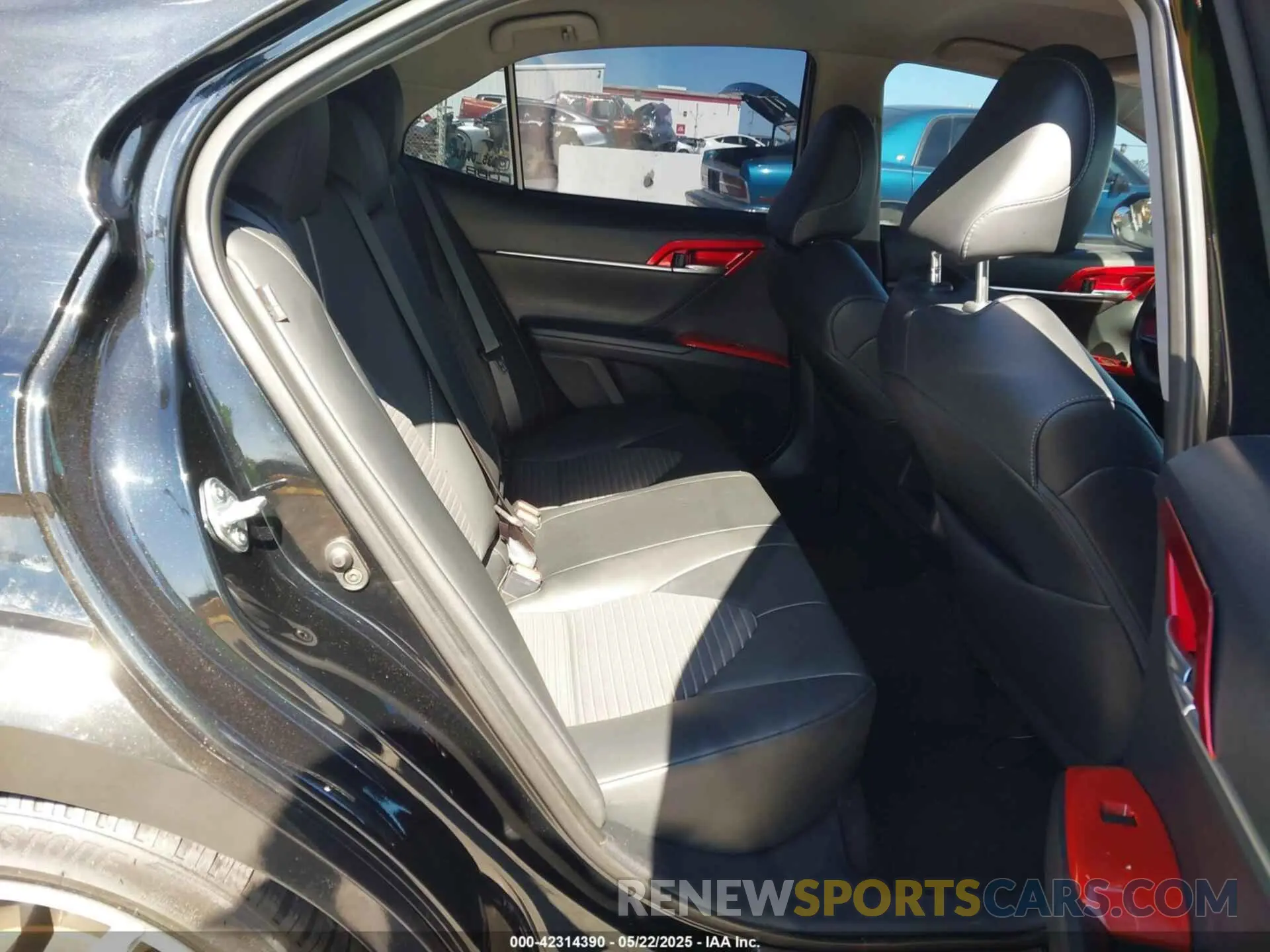8 fotografías del automóvil dañado 4T1G11AK8PU782354 TOYOTA CAMRY 2023