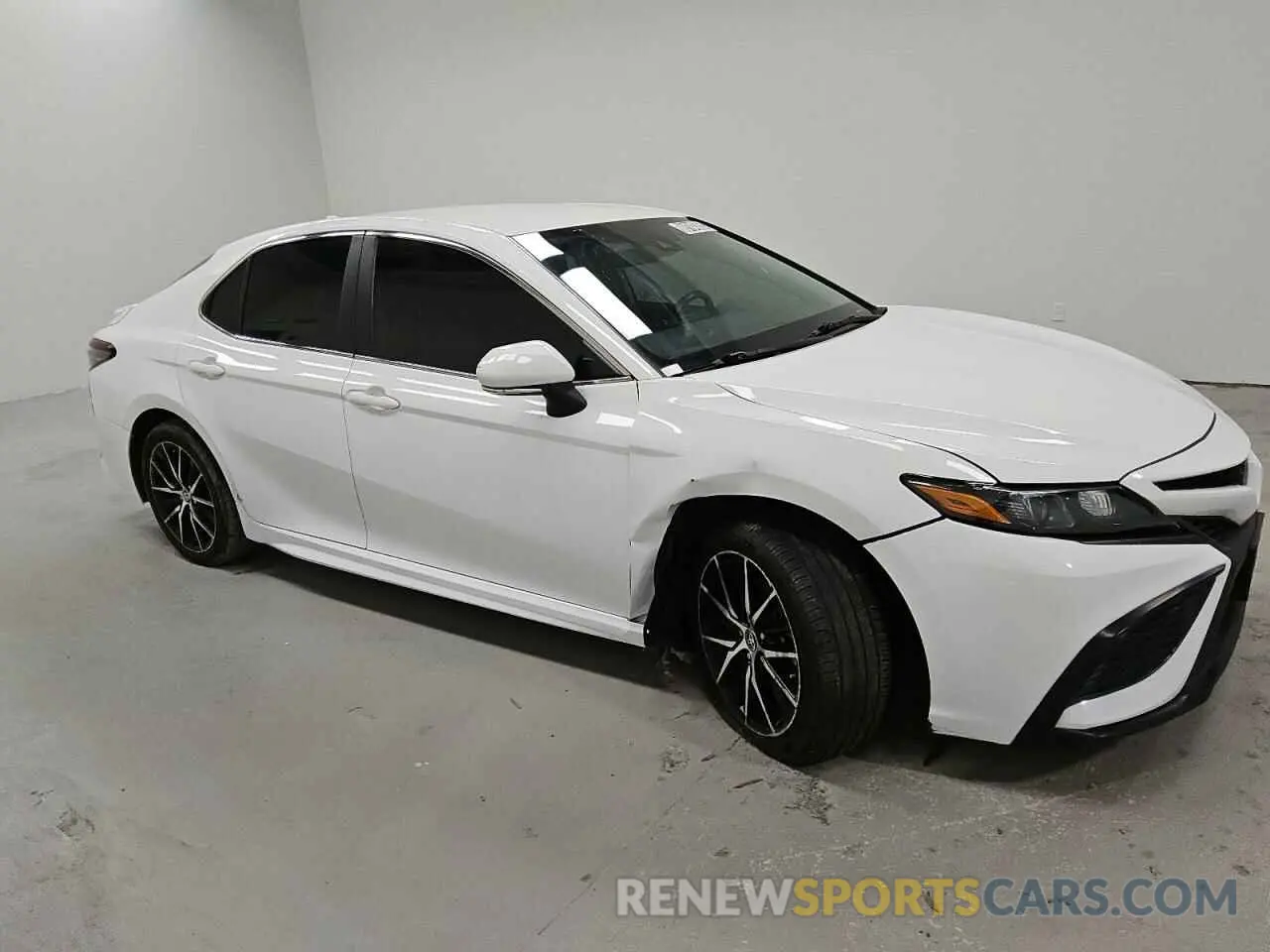 4 fotografías del automóvil dañado 4T1G11AK8PU787618 TOYOTA CAMRY 2023