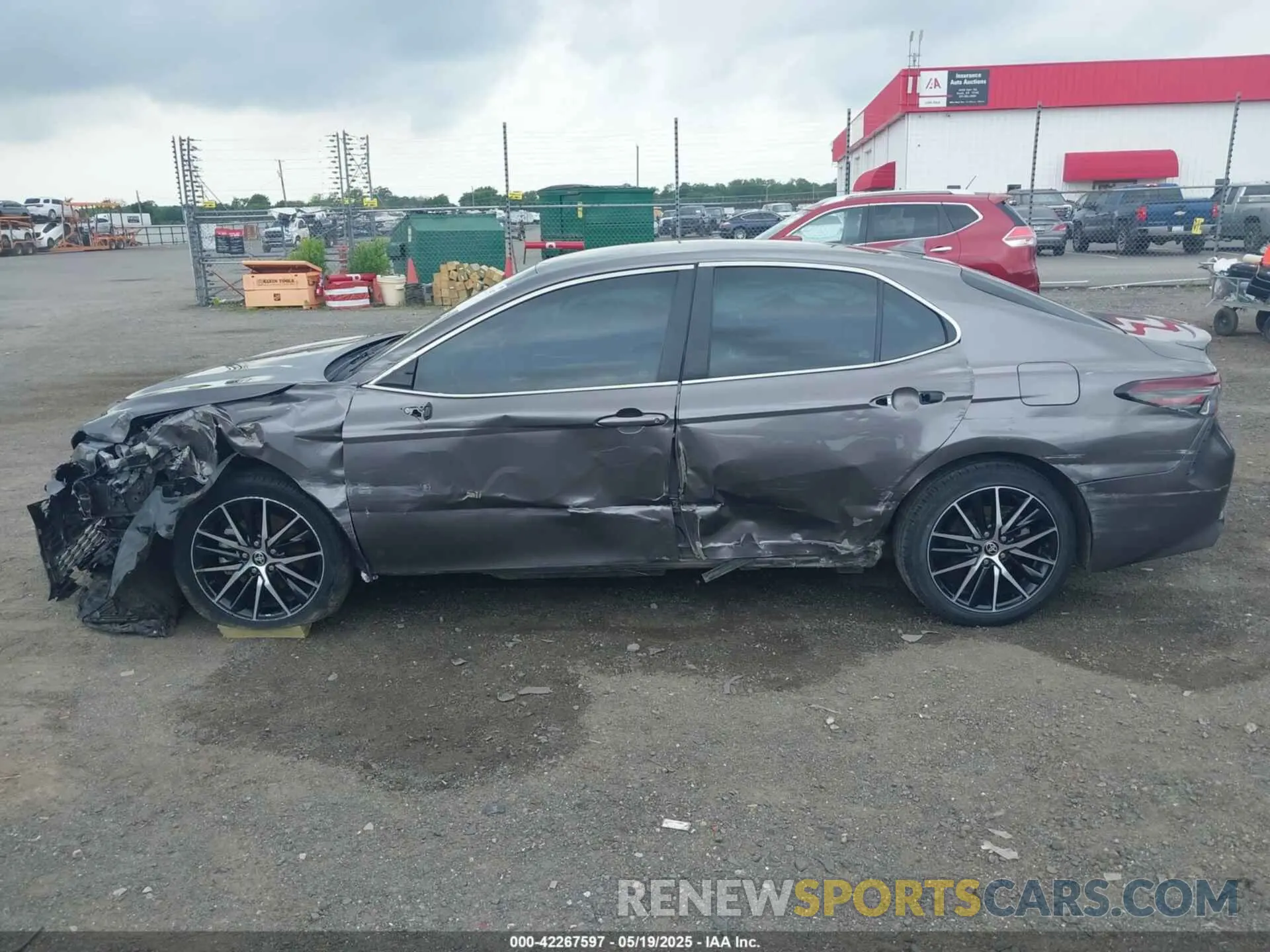 14 fotografías del automóvil dañado 4T1G11AK8PU798523 TOYOTA CAMRY 2023