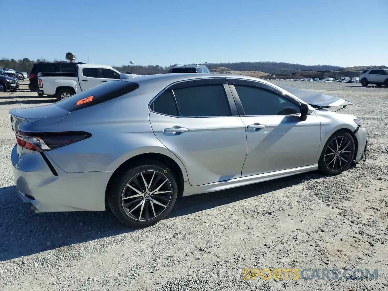 3 fotografías del automóvil dañado 4T1G11AK8PU827762 TOYOTA CAMRY 2023