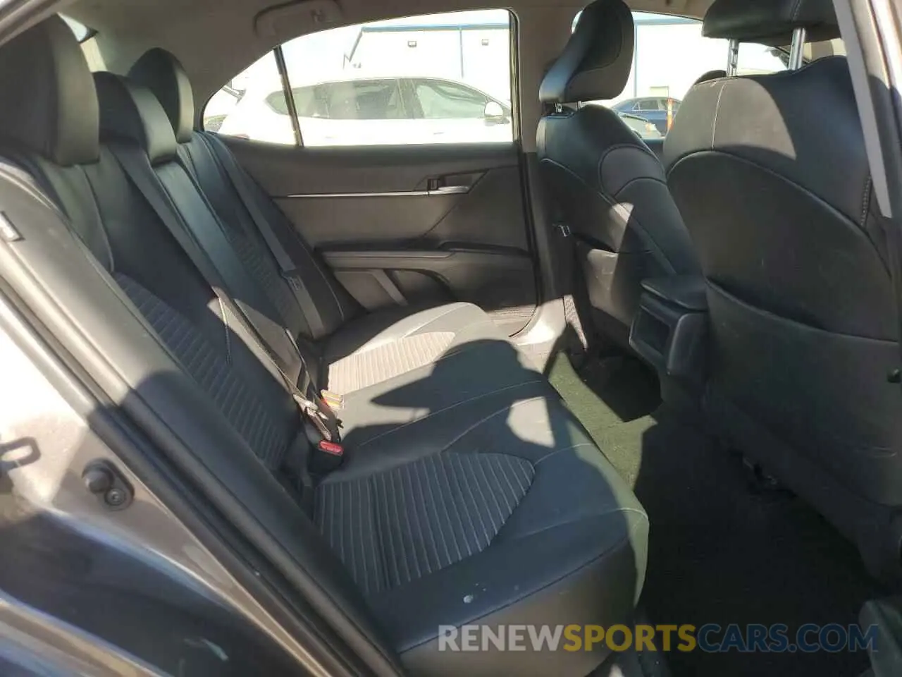 10 fotografías del automóvil dañado 4T1G11AK9PU079846 TOYOTA CAMRY 2023