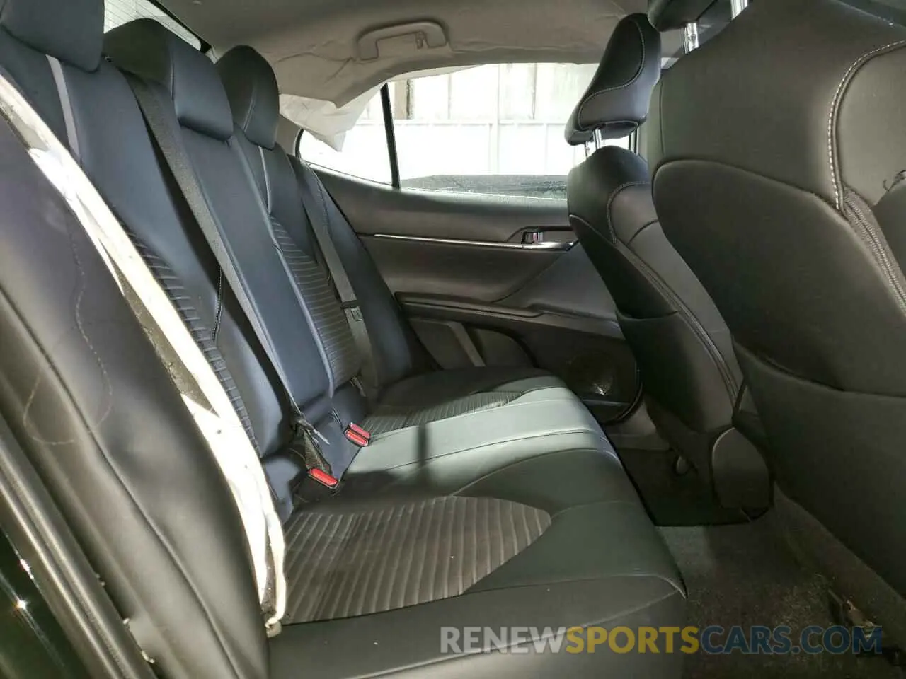 10 fotografías del automóvil dañado 4T1G11AK9PU088112 TOYOTA CAMRY 2023