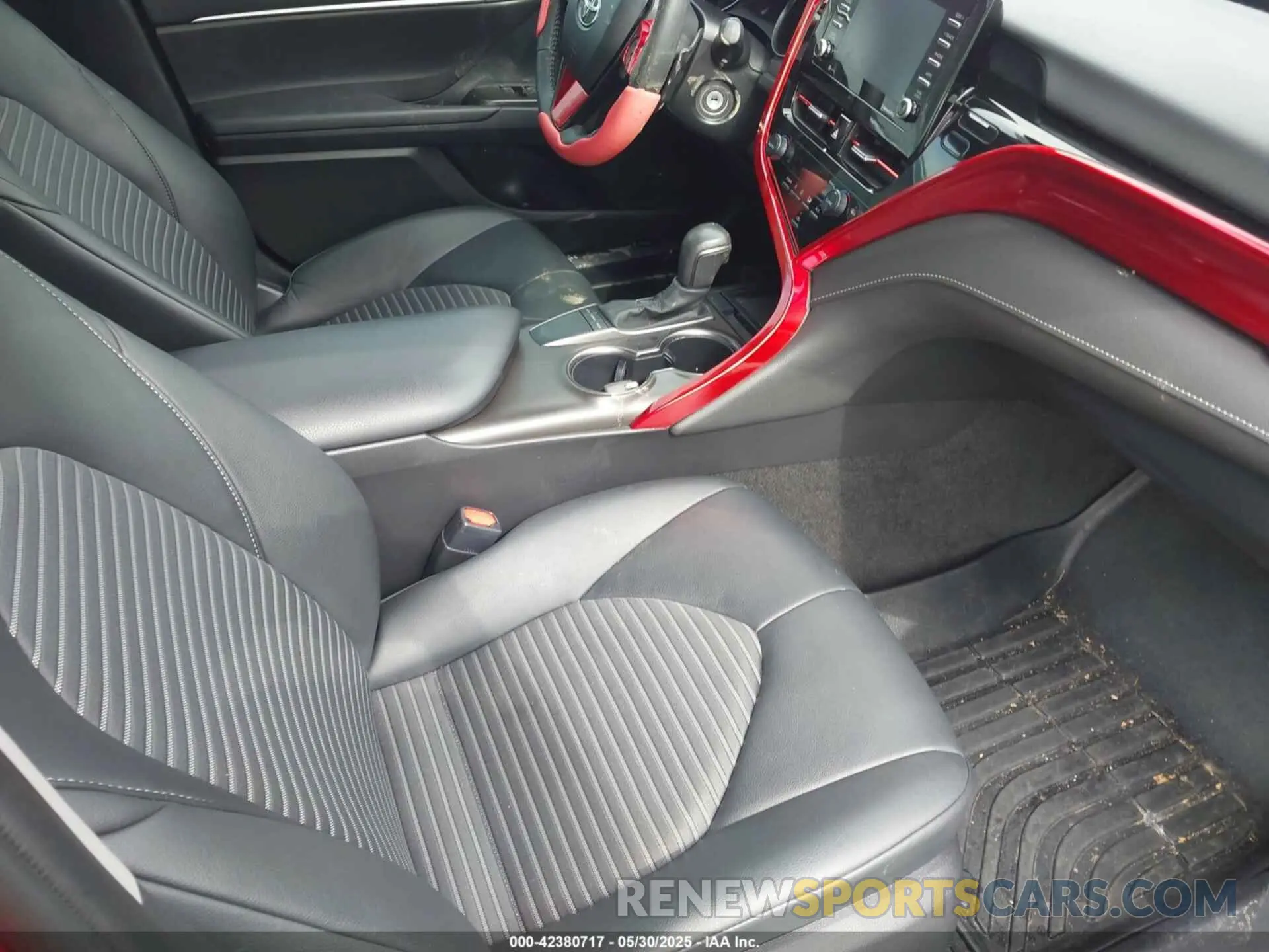 5 fotografías del automóvil dañado 4T1G11AK9PU099742 TOYOTA CAMRY 2023