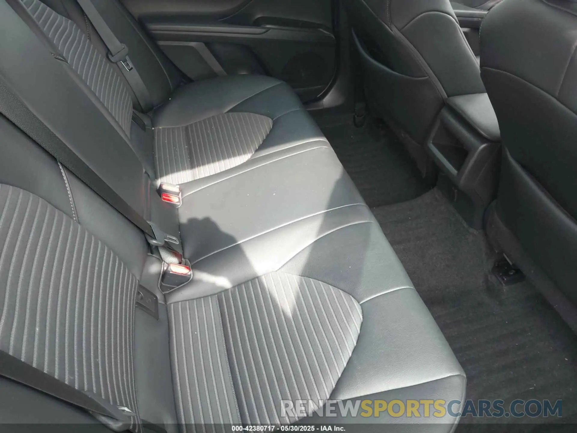 8 fotografías del automóvil dañado 4T1G11AK9PU099742 TOYOTA CAMRY 2023