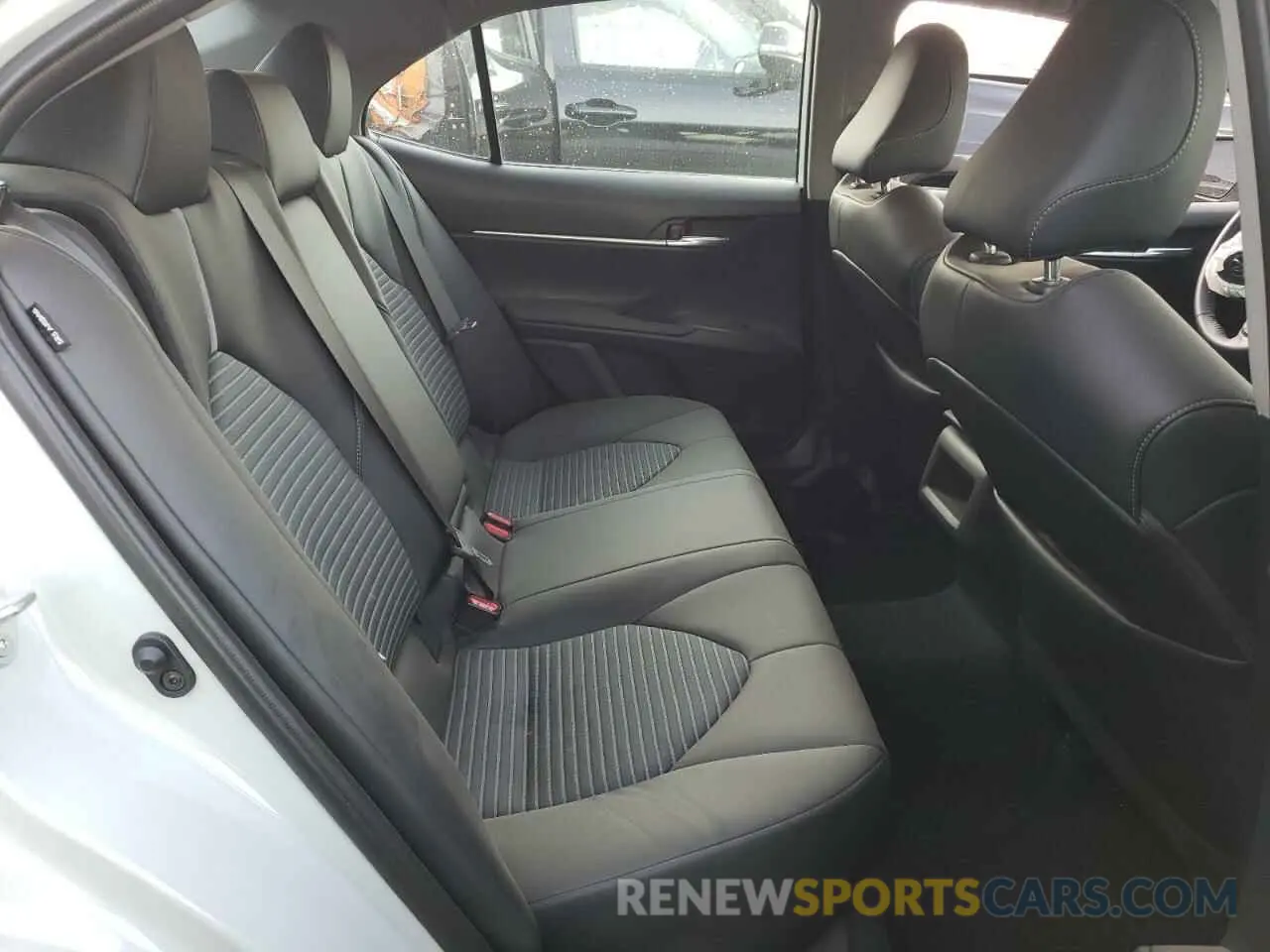 10 fotografías del automóvil dañado 4T1G11AK9PU140483 TOYOTA CAMRY 2023