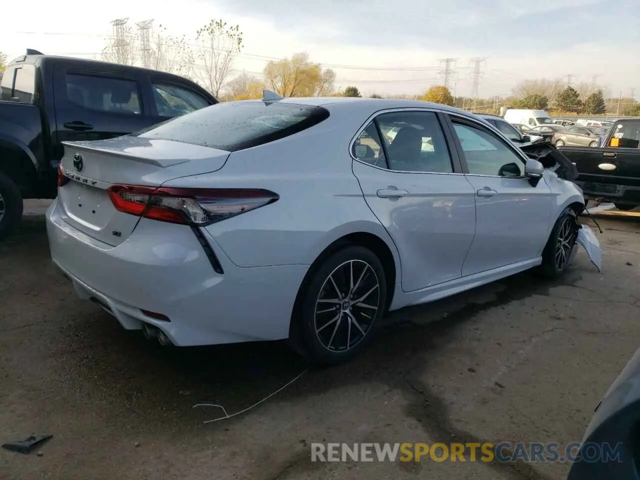 3 fotografías del automóvil dañado 4T1G11AK9PU140483 TOYOTA CAMRY 2023