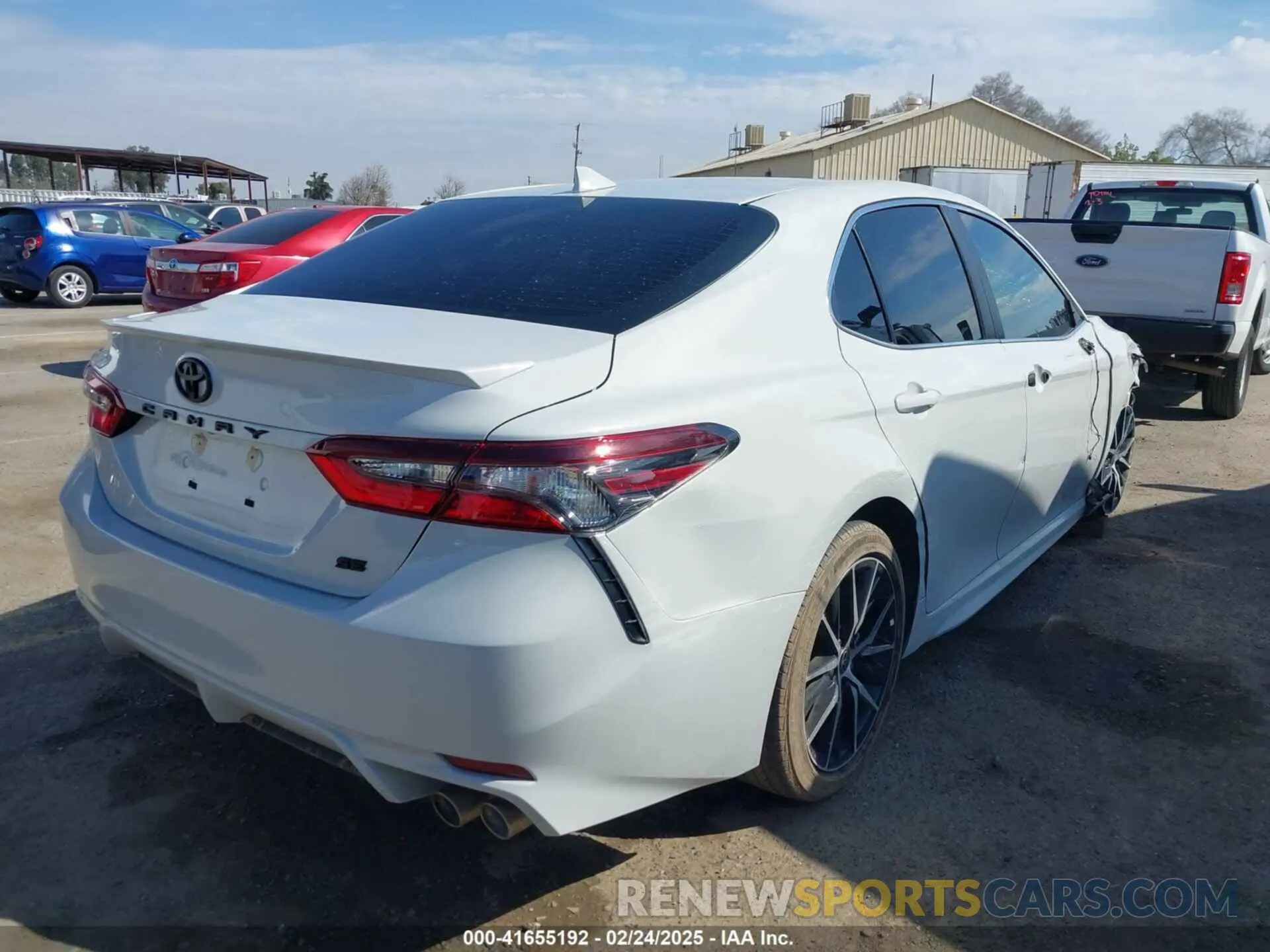 4 fotografías del automóvil dañado 4T1G11AK9PU160748 TOYOTA CAMRY 2023